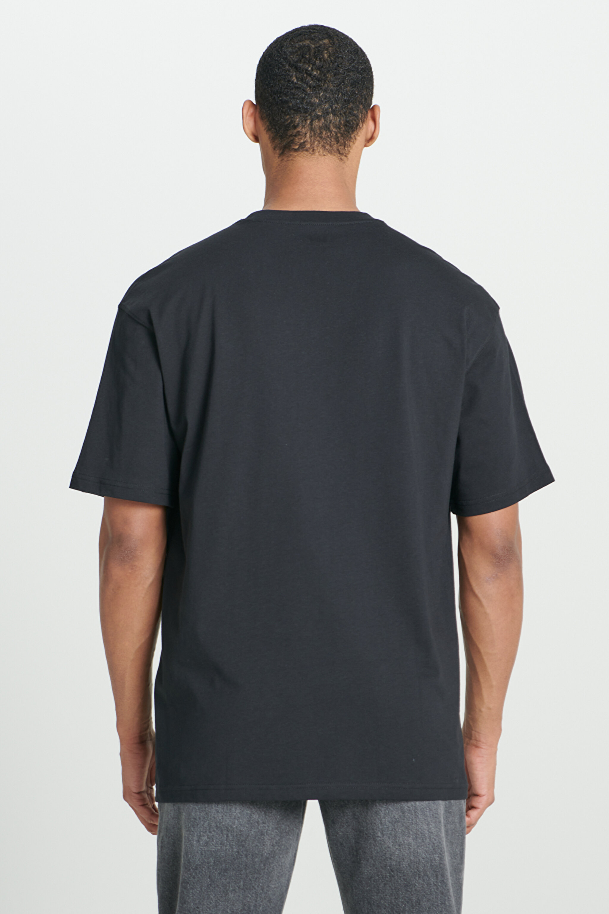 Loose Fit Rahat Kesim Bisiklet Yaka %100 Pamuk Siyah Tişört - Black-L241331001 (görsel 5)