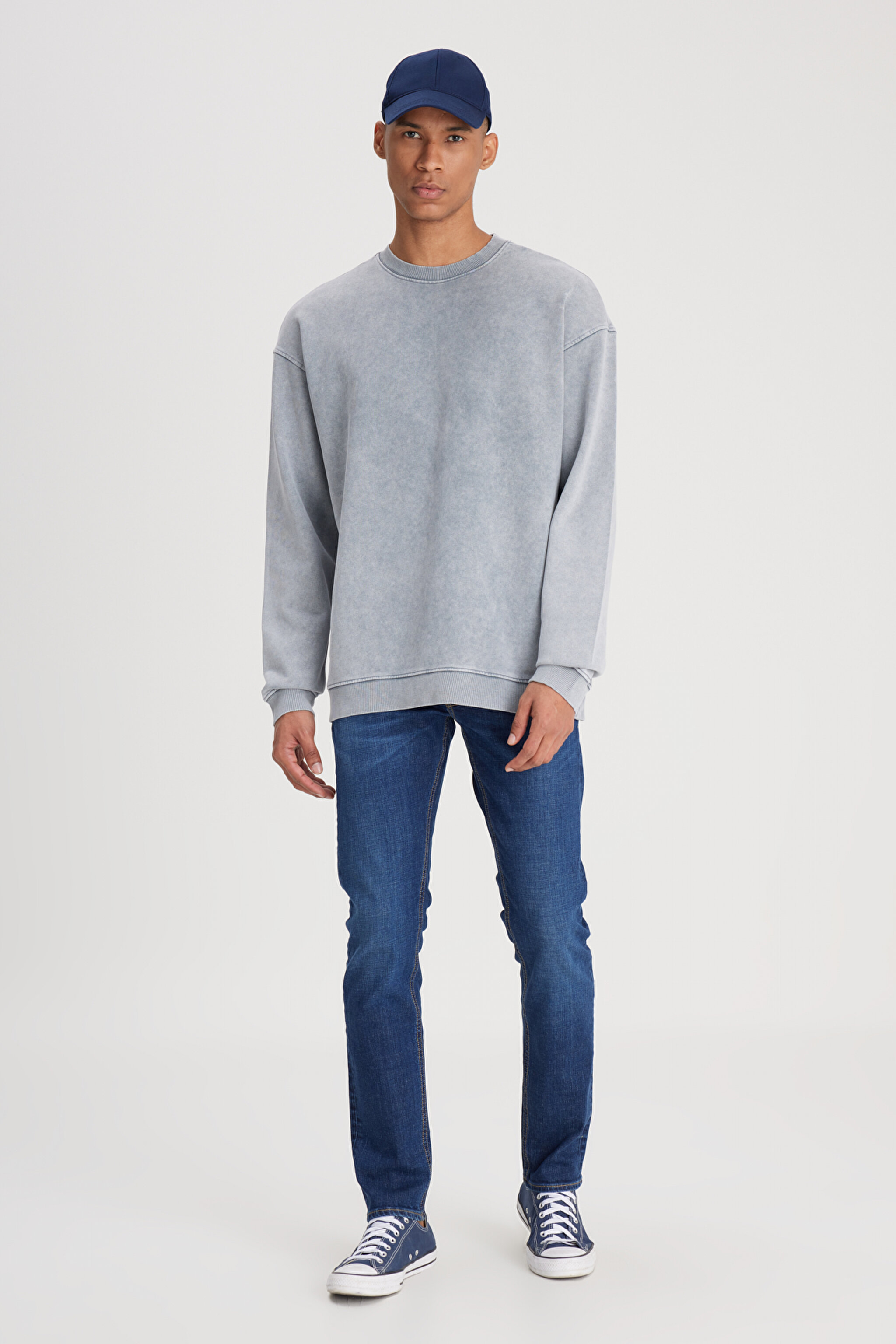 Loose Fit Rahat Kesim Bisiklet Yaka %100 Pamuk Gri Sweatshirt - Gray-L241469035 (görsel 3)