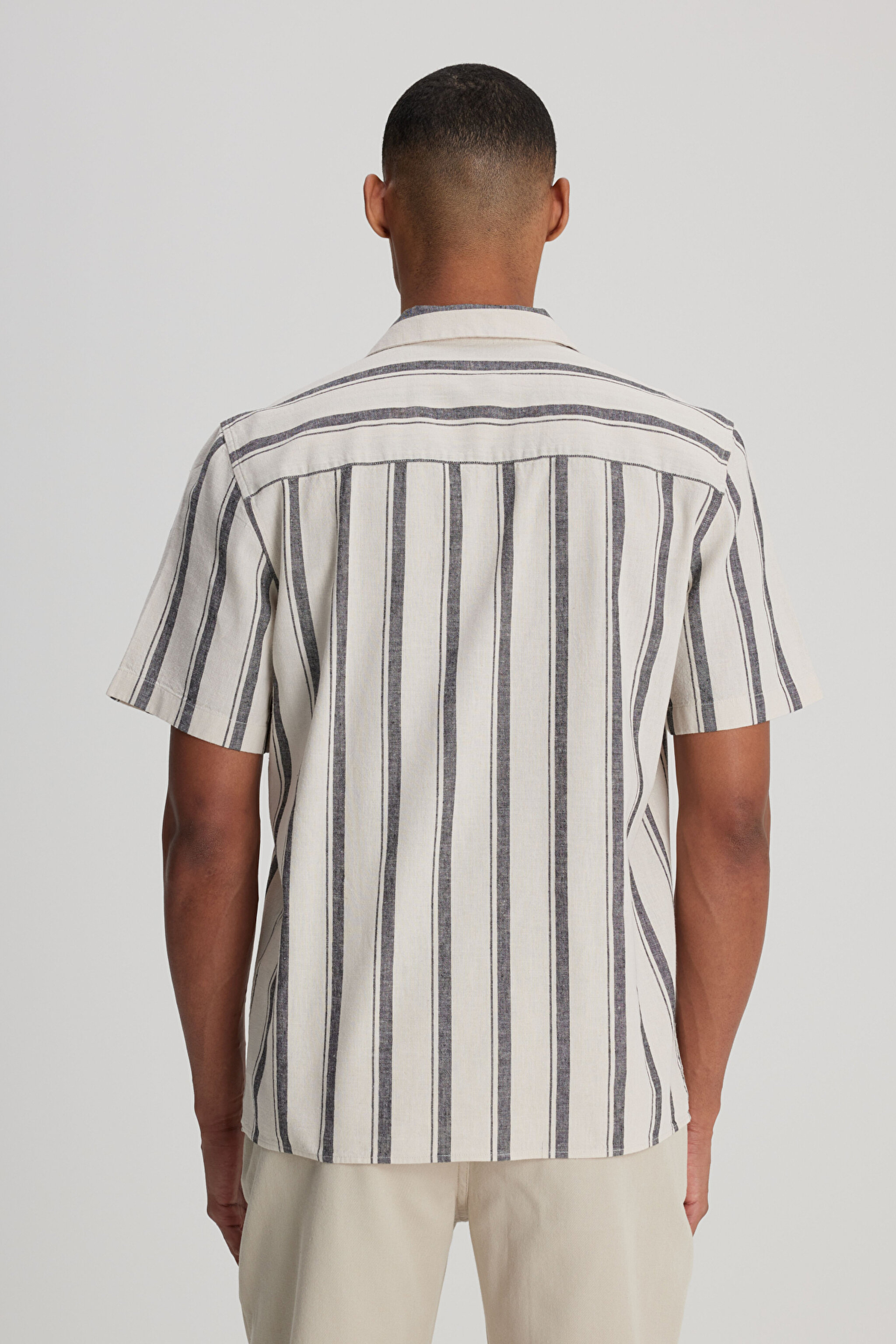 Loose Fit Rahat Kesim Kısa Kollu Gri Gömlek - Multi-L241478900 (görsel 6)