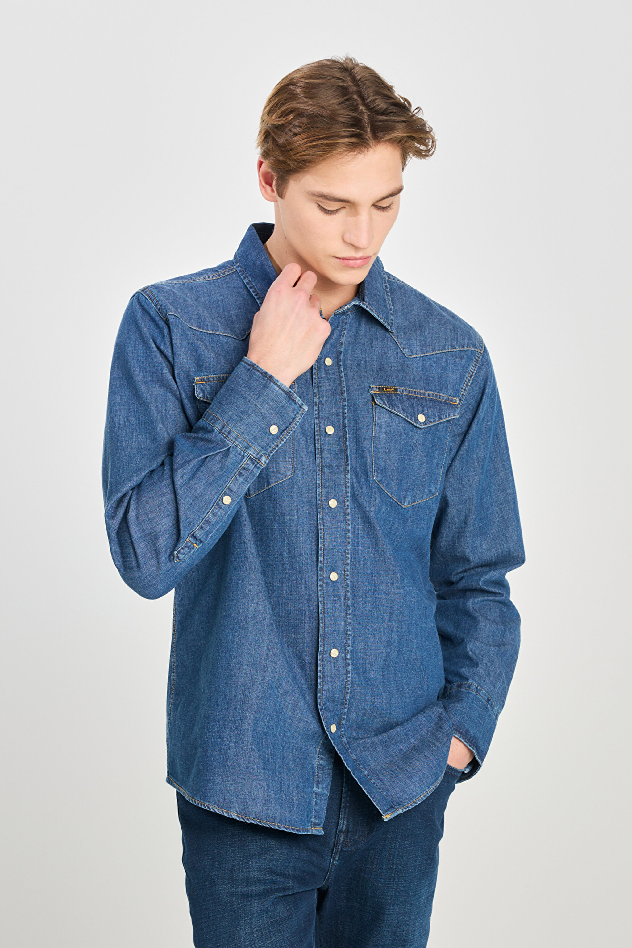 Regular Fit Normal Kesim %100 Pamuk Mavi Jean Kot Gömlek - Mid Blue-L241513XT (görsel 2)