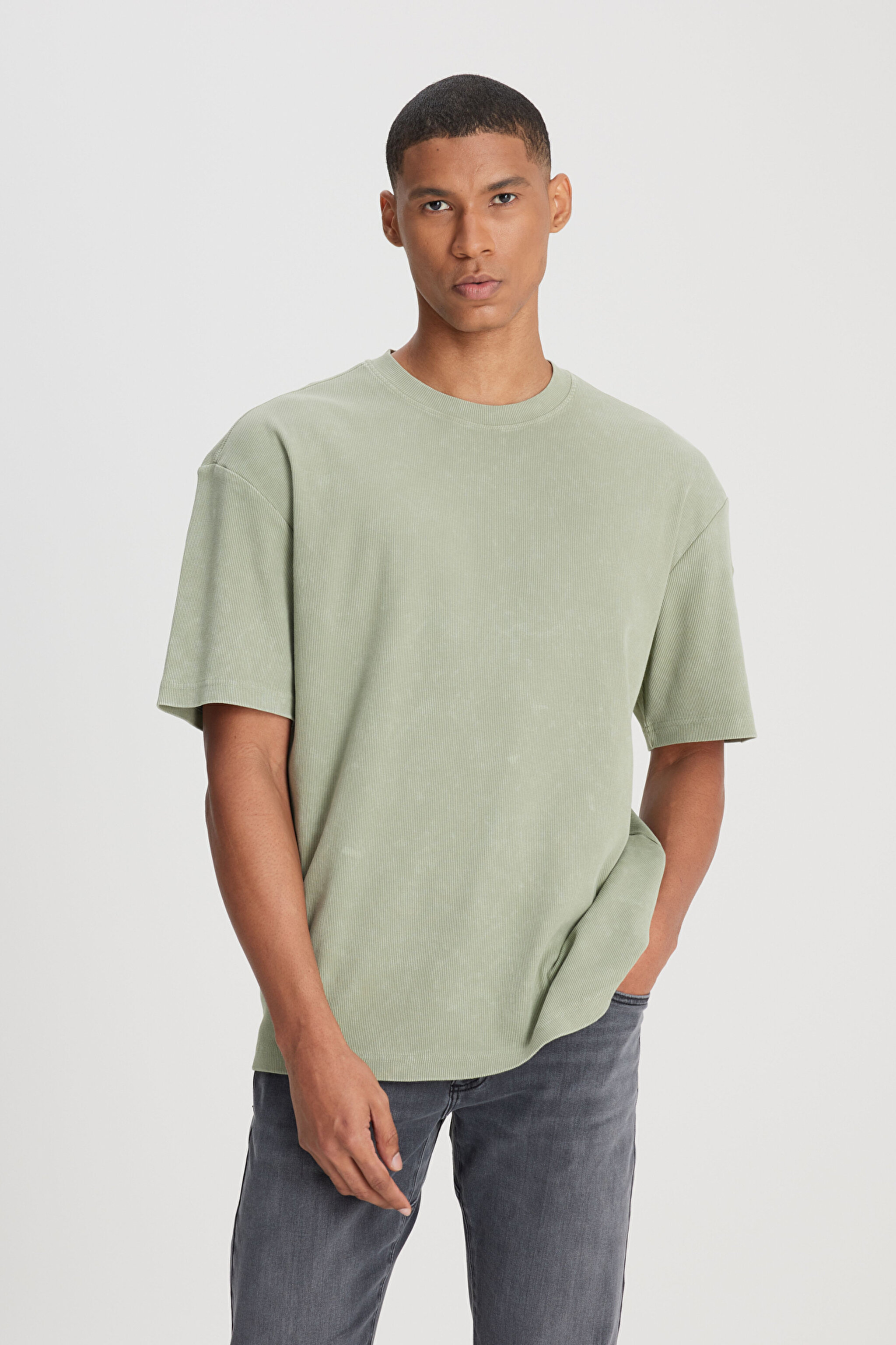 Loose Fit Rahat Kesim Bisiklet Yaka Mint Yeşili Tişört