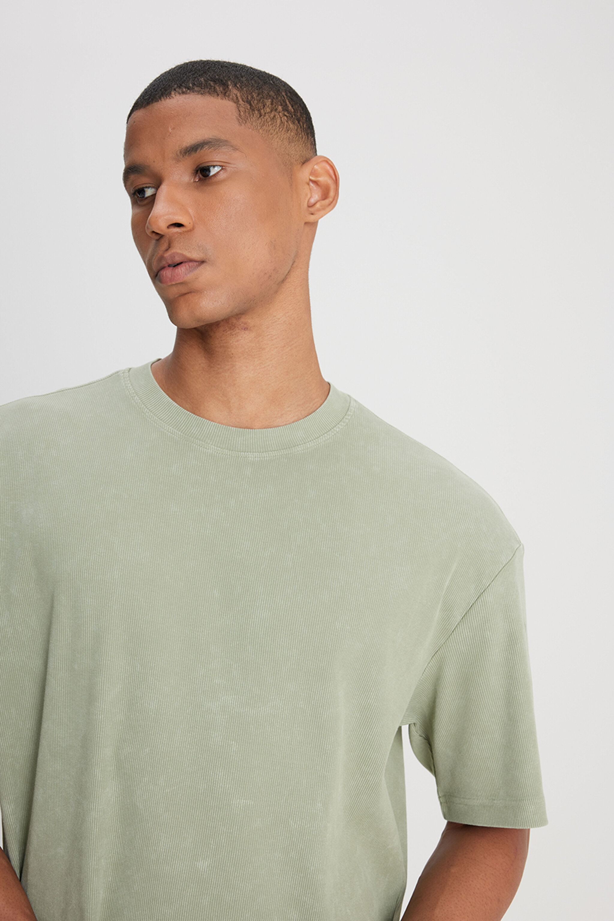 Loose Fit Rahat Kesim Bisiklet Yaka Mint Yeşili Tişört - Mint Green-L241569303 (görsel 3)