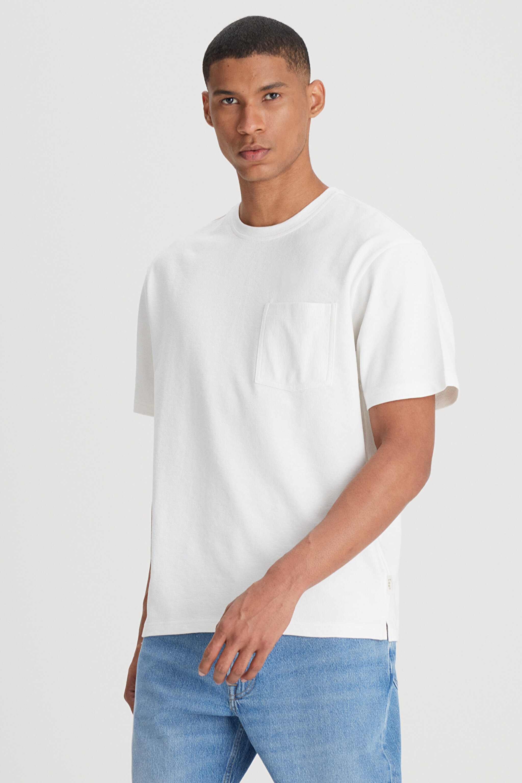 Loose Fit Rahat Kesim Bisiklet Yaka %100 Pamuk Beyaz Tişört - White-L241571100 (görsel 3)