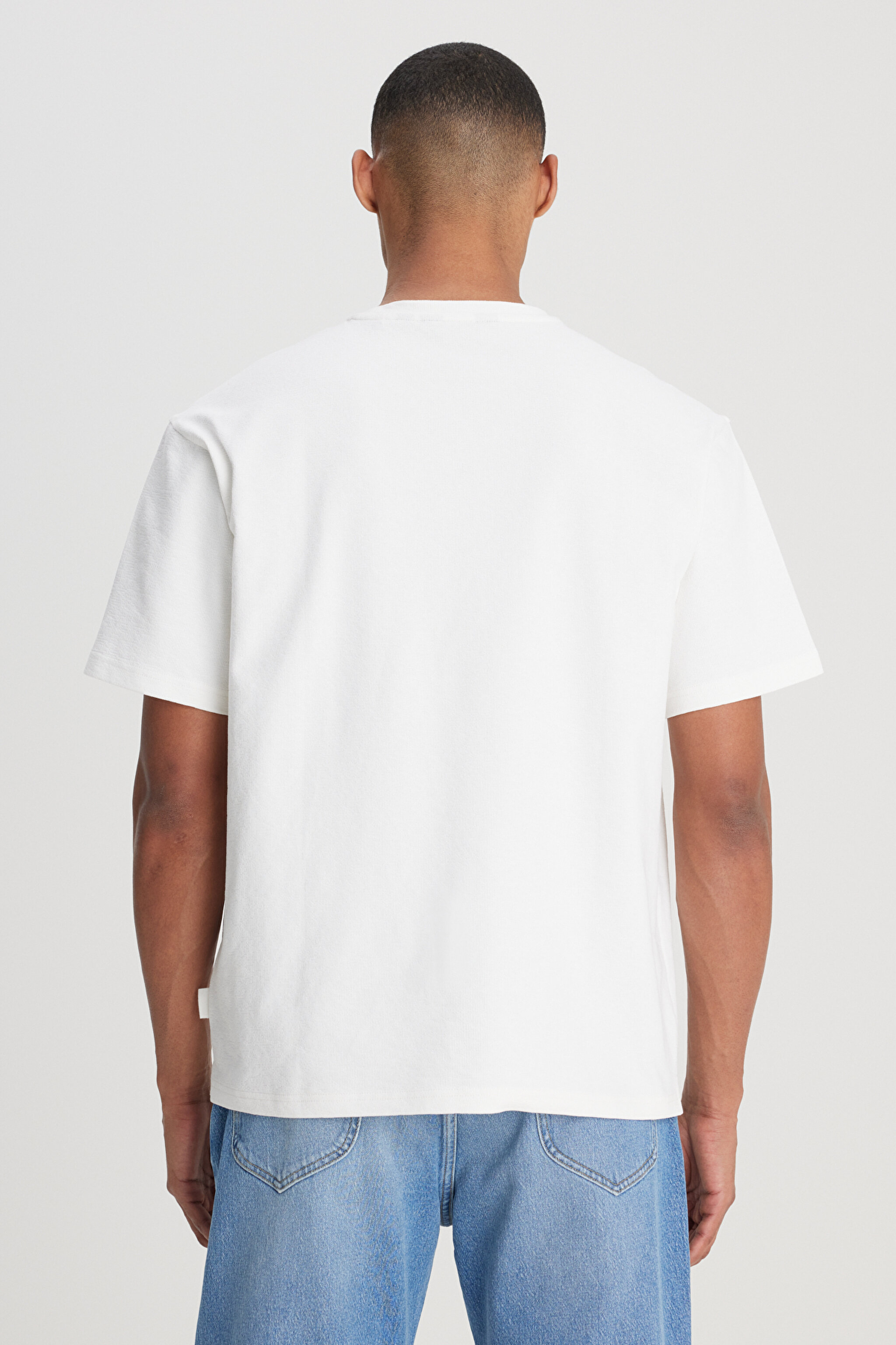 Loose Fit Rahat Kesim Bisiklet Yaka %100 Pamuk Beyaz Tişört - White-L241571100 (görsel 5)