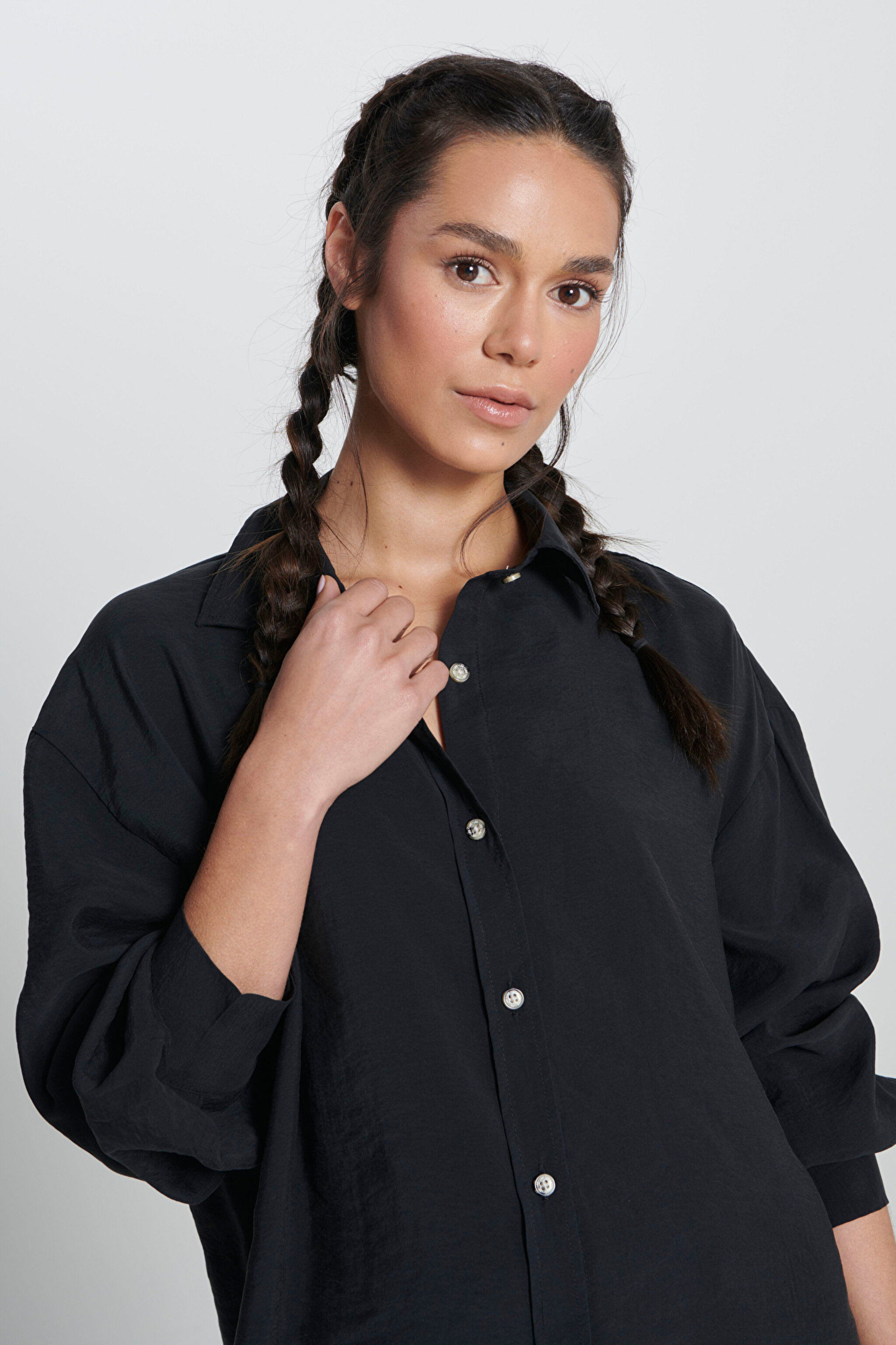 Loose Fit Rahat Kesim Siyah Gömlek - Black-L241614001 (görsel 4)