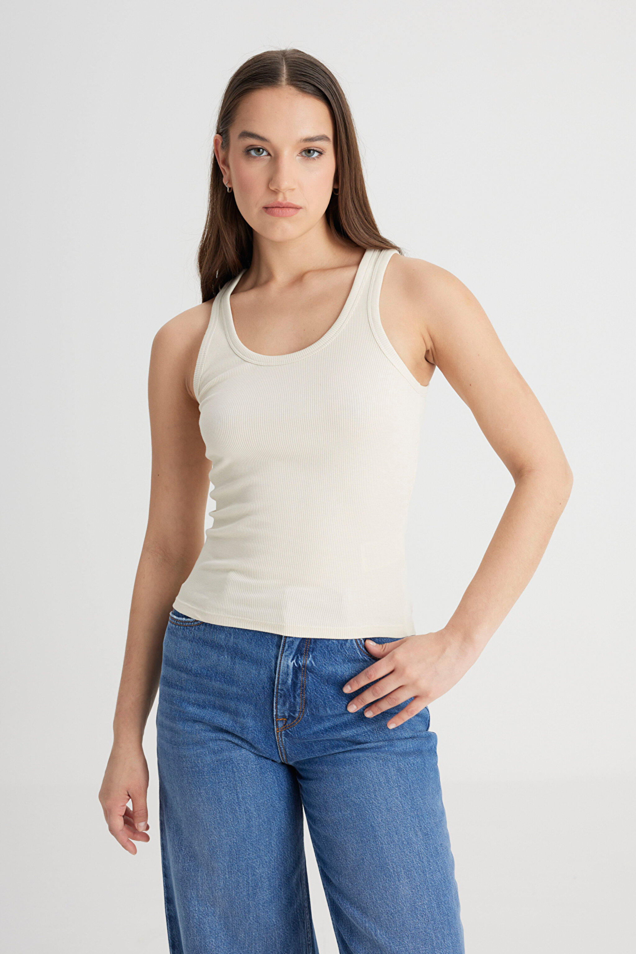 Slim Fit Dar Kesim Bej Tişört - Soy Bean-L241615A92 (görsel 4)