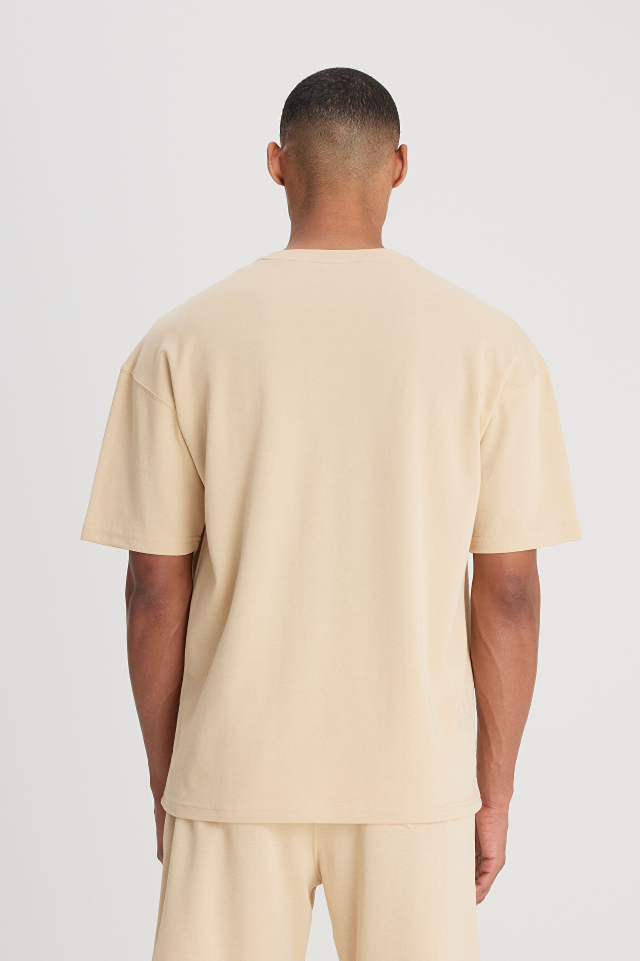 Loose Fit Rahat Kesim Bisiklet Yaka Bej Tişört - Beige-L241669614 (görsel 6)