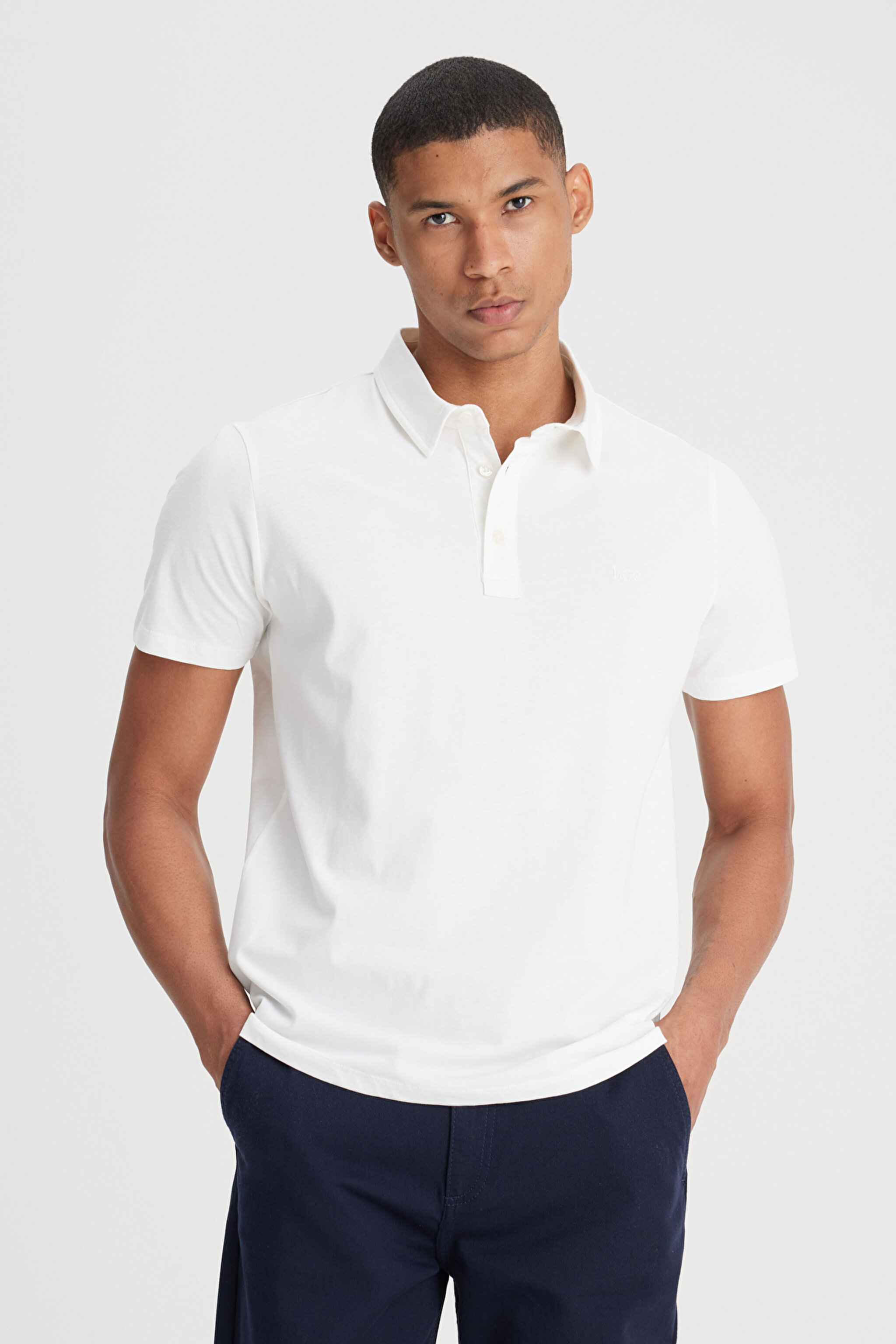 Regular Fit Normal Kesim Polo Yaka %100 Pamuk Beyaz Tişört