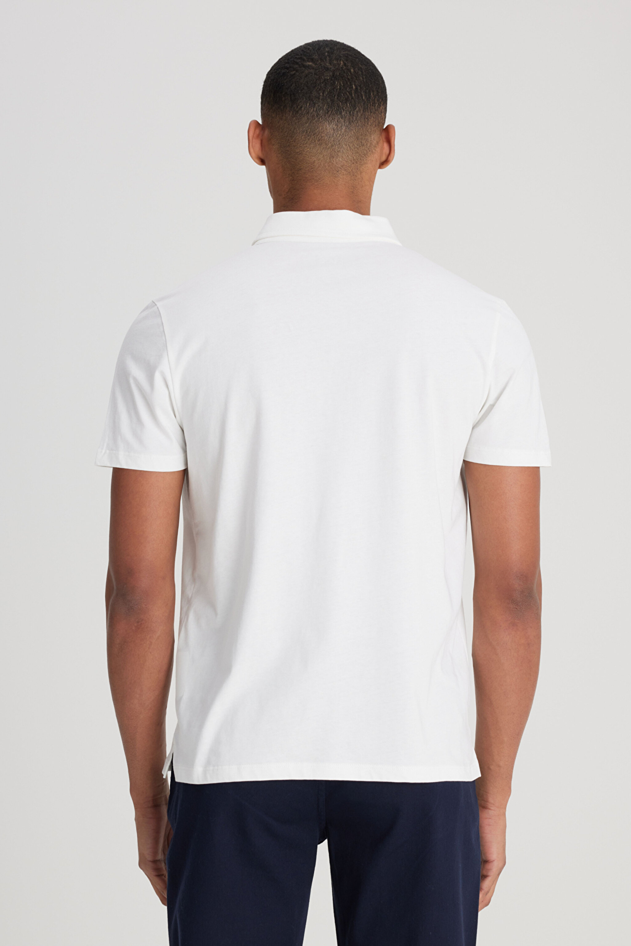 Regular Fit Normal Kesim Polo Yaka %100 Pamuk Beyaz Tişört - White-L241683100 (görsel 4)