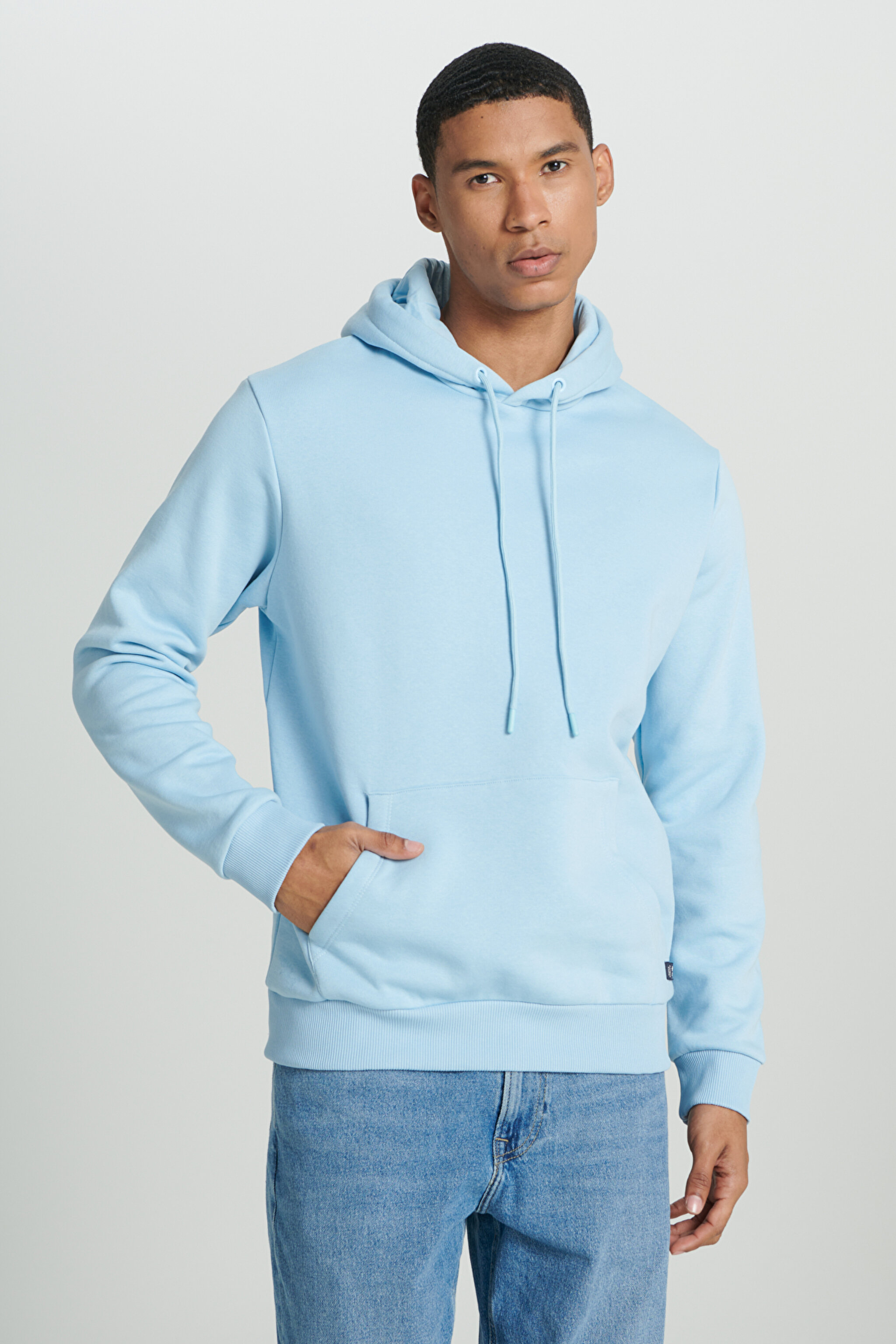 Regular Fit Normal Kesim Kapüşonlu İçi Polarlı Cep Detaylı