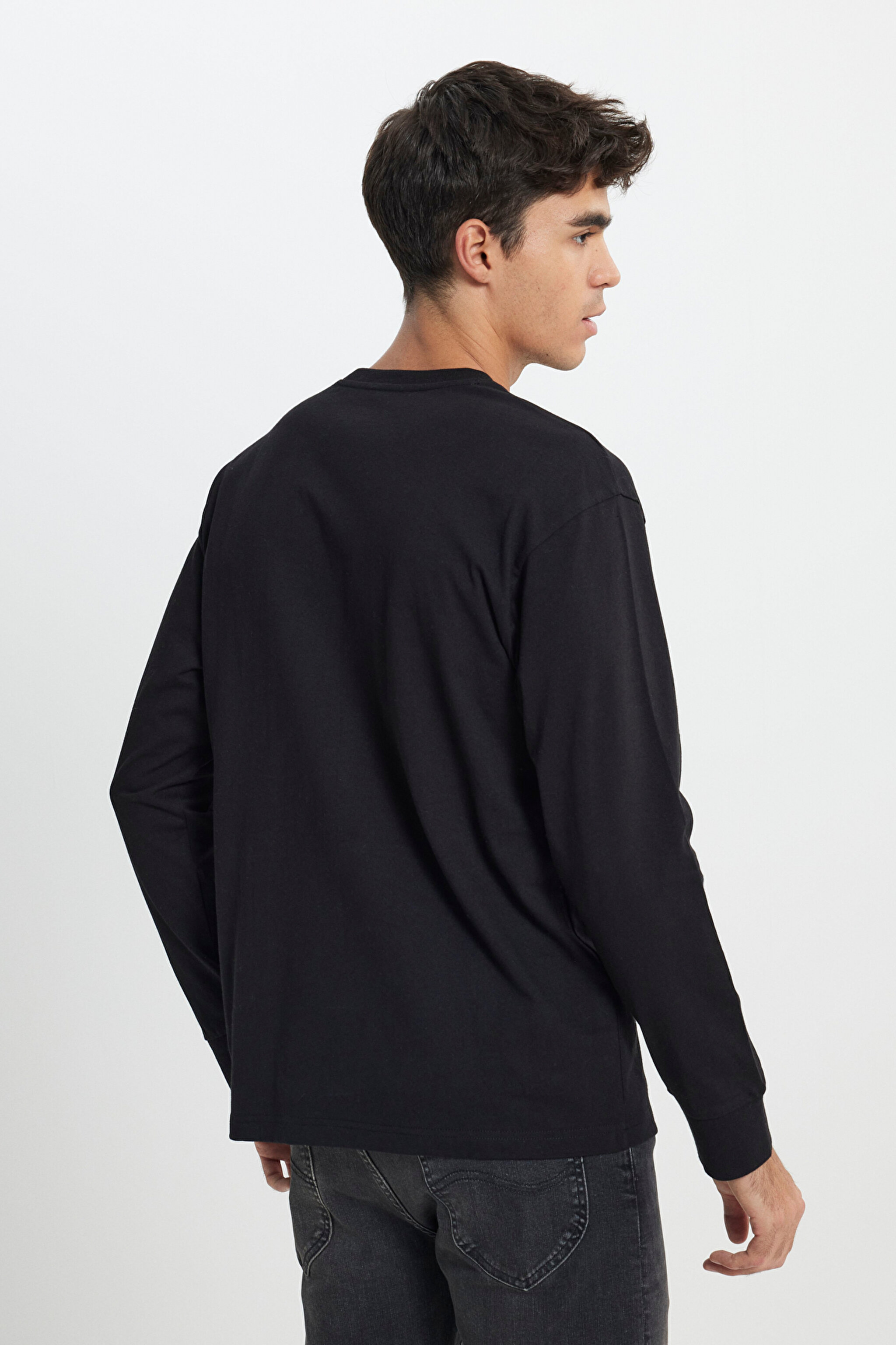 Loose Fit Rahat Kesim Bisiklet Yaka %100 Pamuk Siyah Uzun Kollu Tişört - Black-L242528001 (görsel 4)