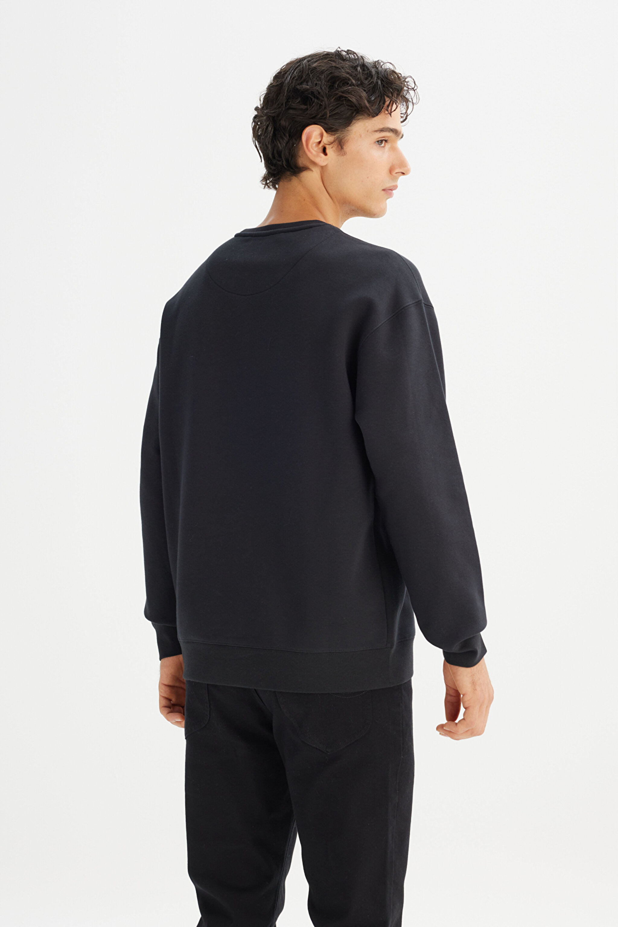 Pamuklu Relaxed Fit Bisiklet Yaka Logo Detaylı Sweatshirt - Black-L242547001 (görsel 5)