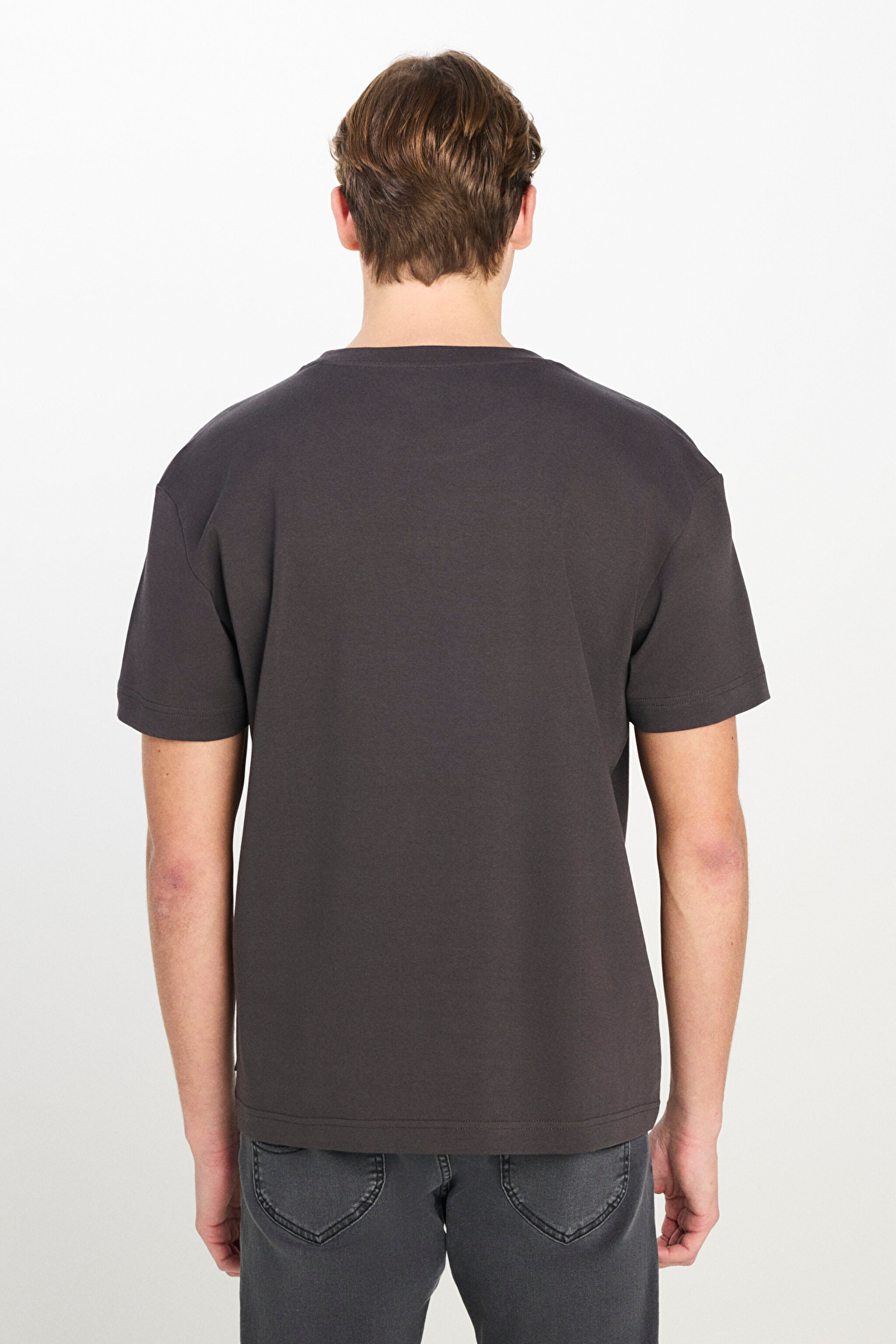 %100 Pamuk Relaxed Fit Geniş Kesim Bisiklet Yaka Antrasit Basic T-shirt - Anthracite-L2510096003 (görsel 5)