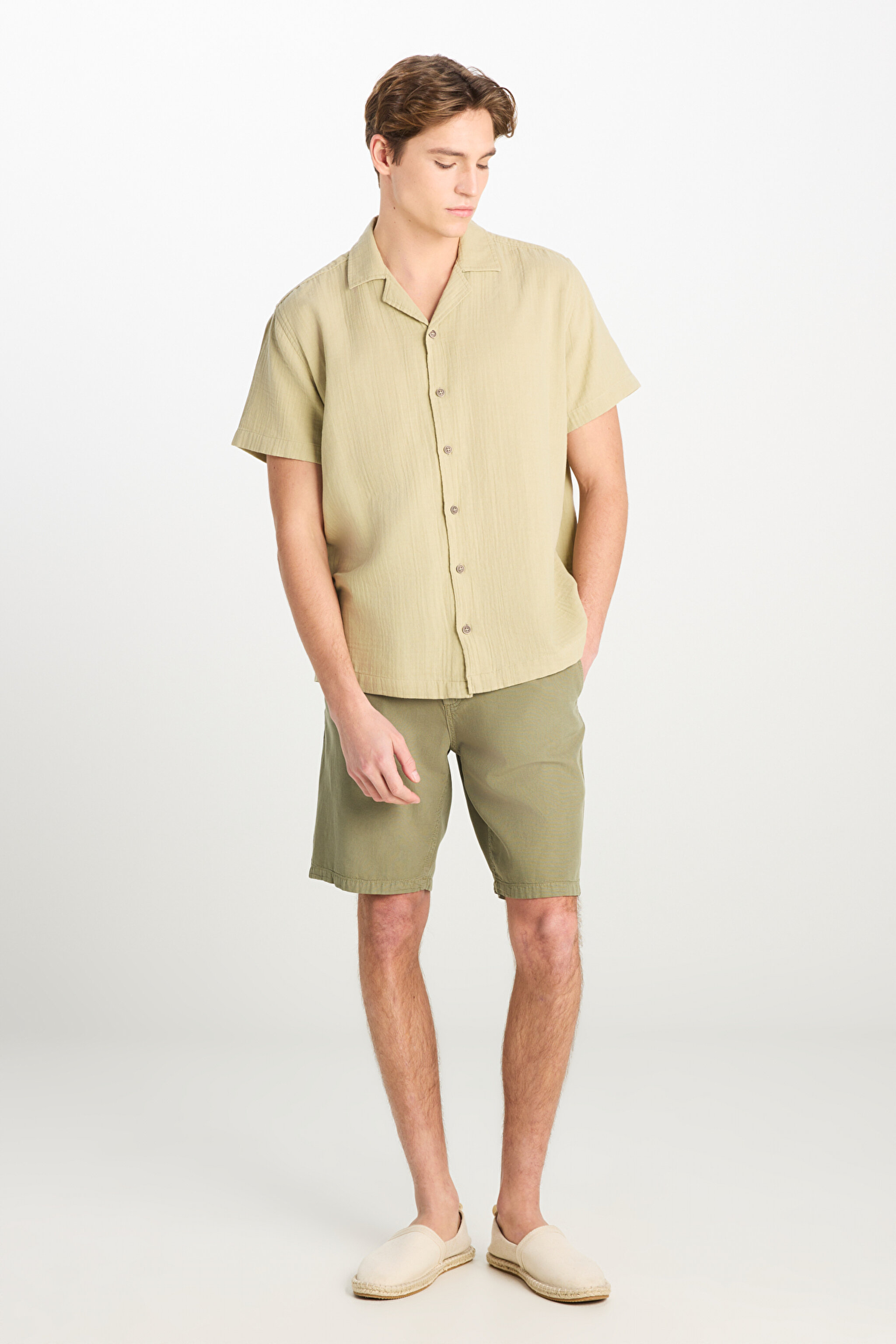 %100 Pamuk Relaxed Fit Geniş Kesim Açık Yeşil Müslin Gömlek - Light Green-L2510207299 (görsel 3)