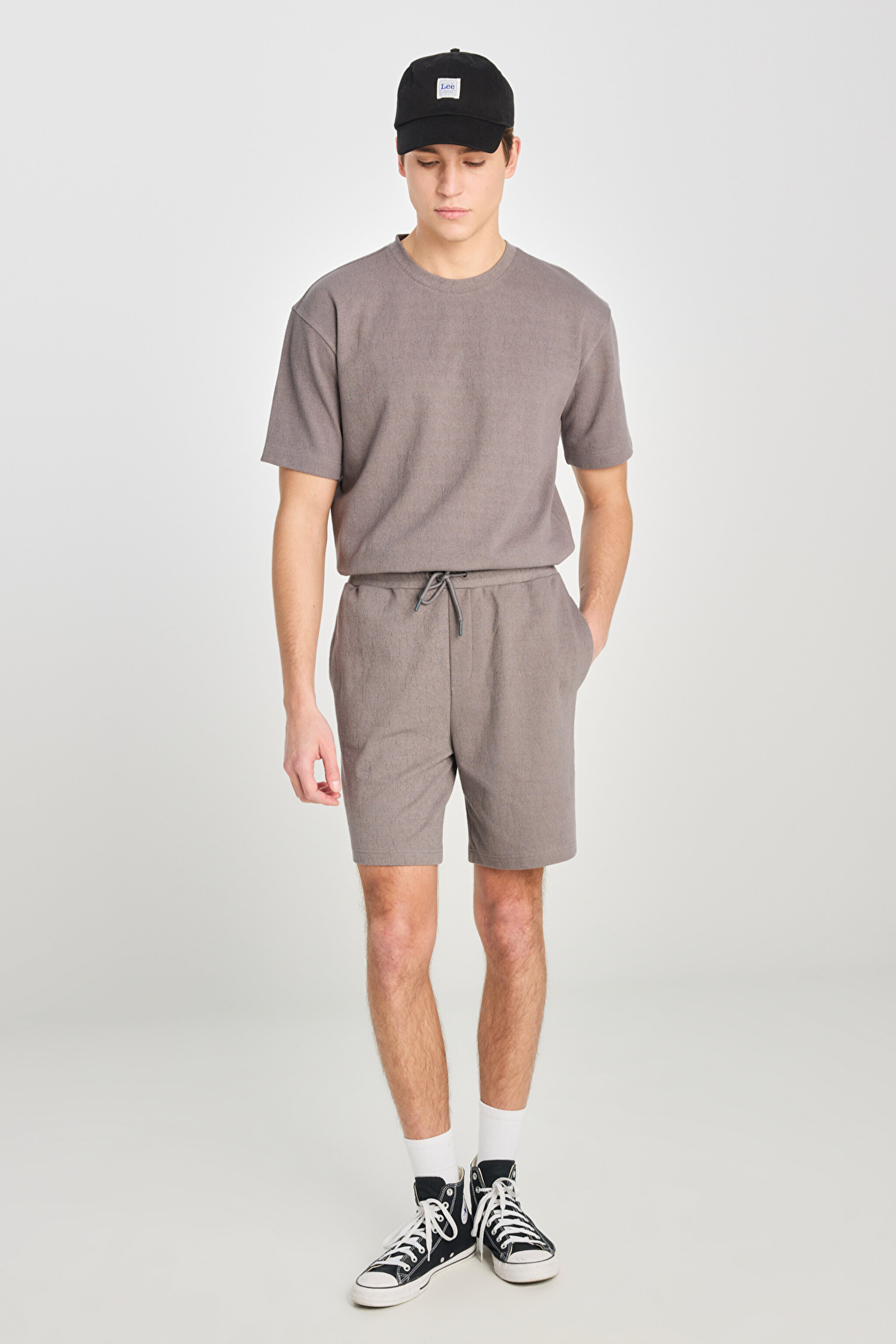 Relaxed Fit Geniş Kesim Normal Bel Pamuklu Gri Sweatşort - Gray-L2510272035 (görsel 2)