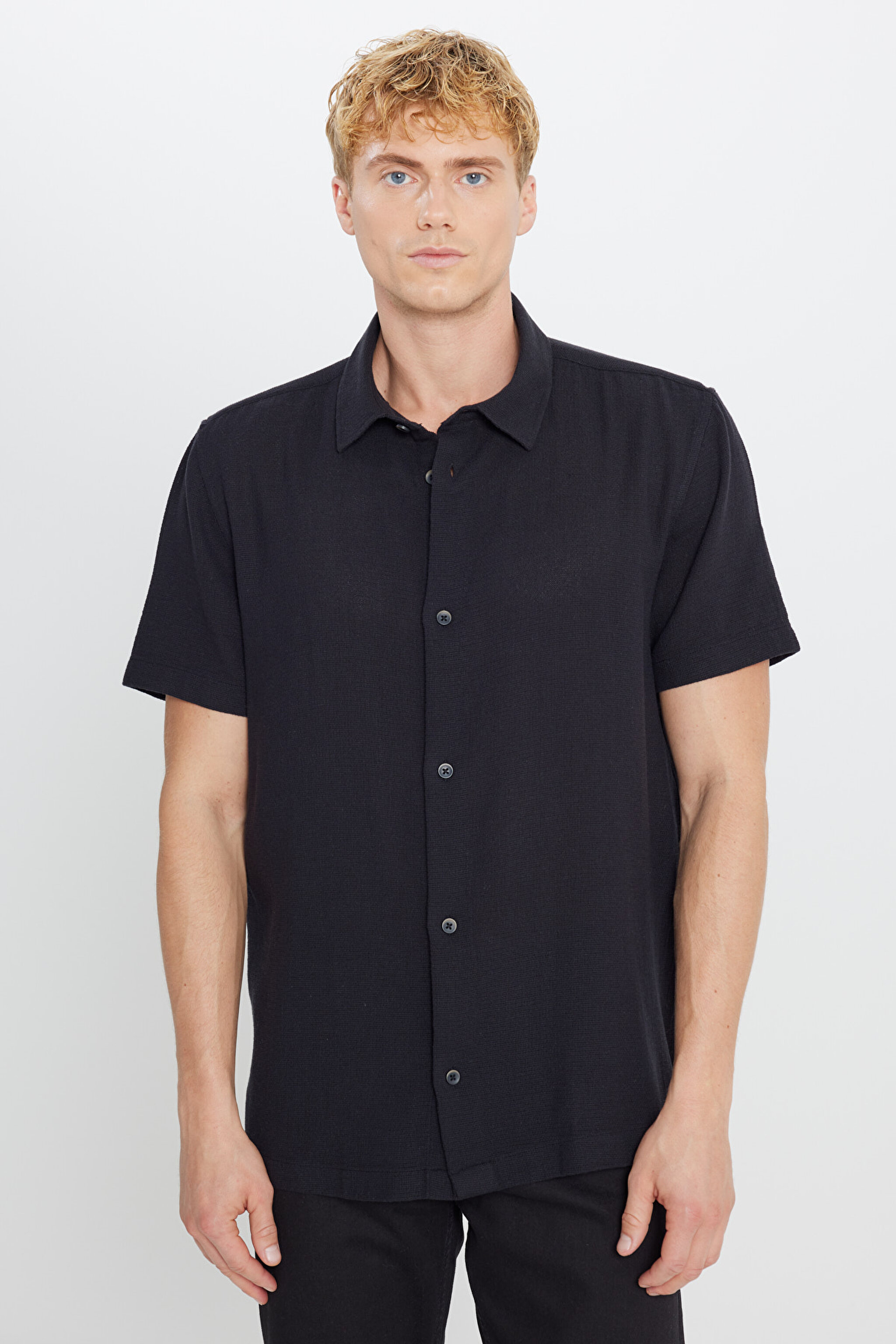 %100 Pamuk Relaxed Fit Geniş Kesim Kısa Kollu Siyah Gömlek