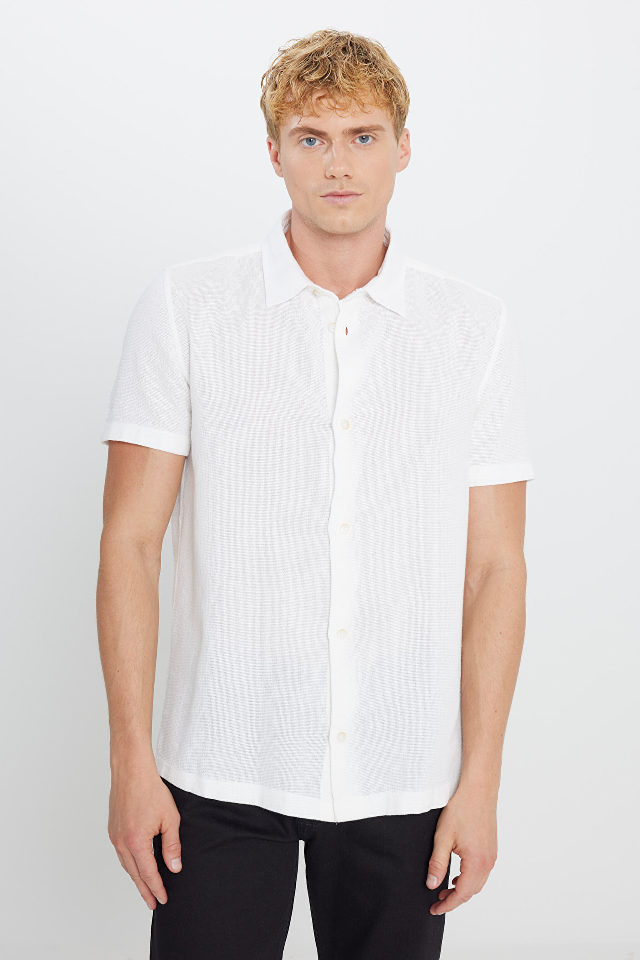 %100 Pamuk Relaxed Fit Geniş Kesim Kırık Beyaz Gömlek - White-L2510286100 (görsel 2)