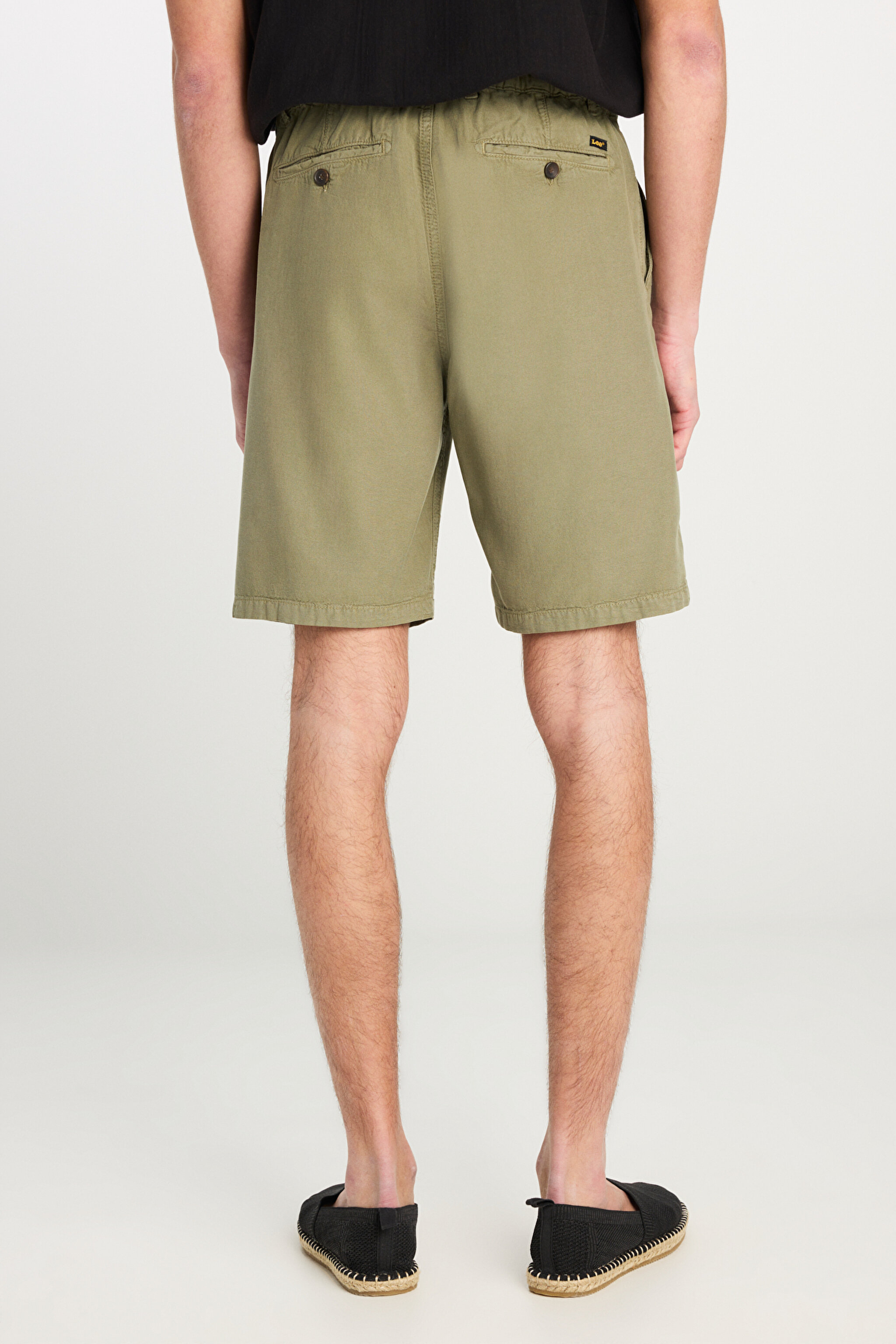 Relaxed Fit Geniş Kesim Lastik Bel Detaylı Esnek Haki Chino Şort - Khaki-L2510293801 (görsel 4)