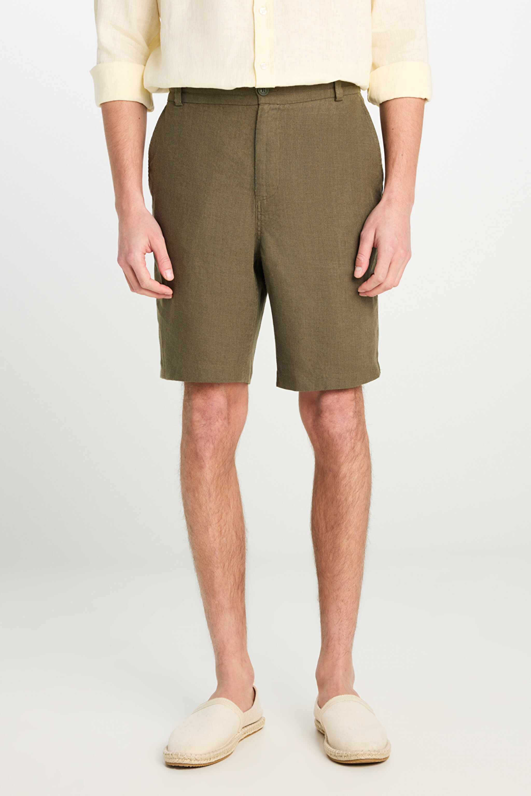 %100 Keten Regular Fit Normal Kesim Lastik Bel Detaylı Haki Şort - Khaki-L2510300801 (görsel 3)