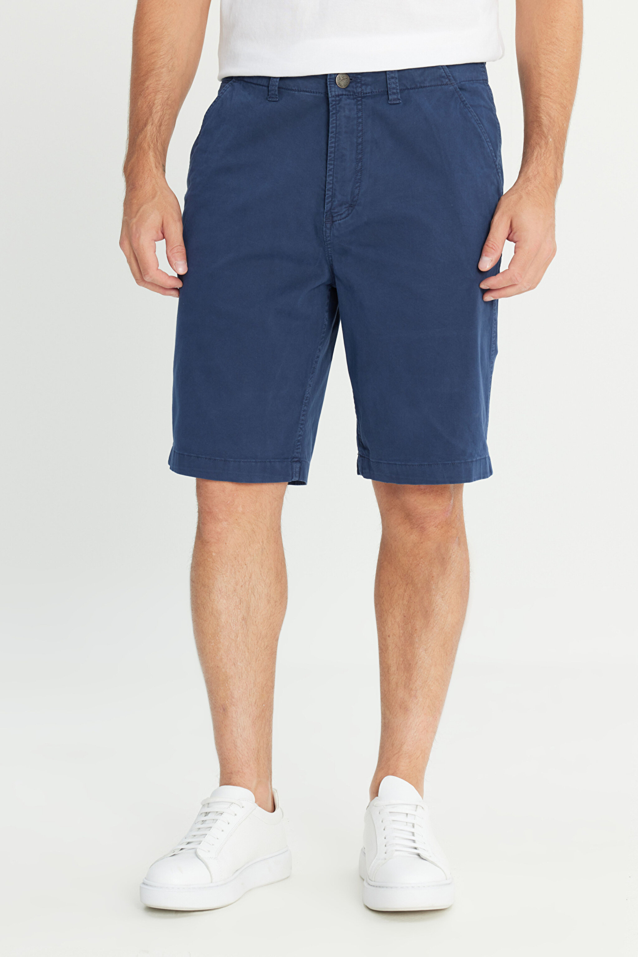Regular Fit Normal Kesim Lastik Bel Detaylı Lacivert Pamuklu Esnek Chino Şort - Deep Navy-L2510538518 (görsel 3)