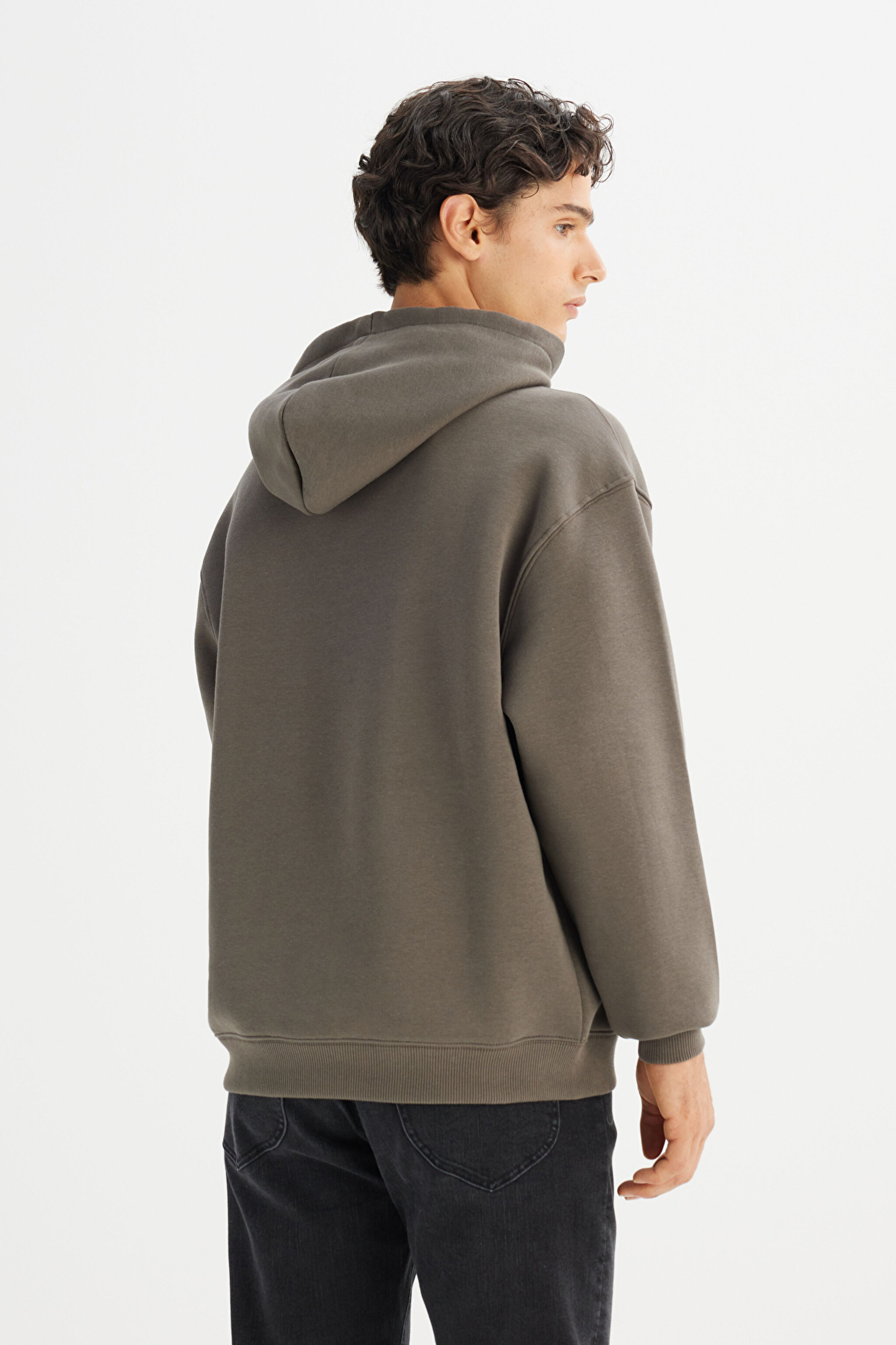 Pamuklu Regular Fit Normal Kesim Kapüşonlu İçi Polarlı Sweatshirt - Khaki-L2520157801 (görsel 6)