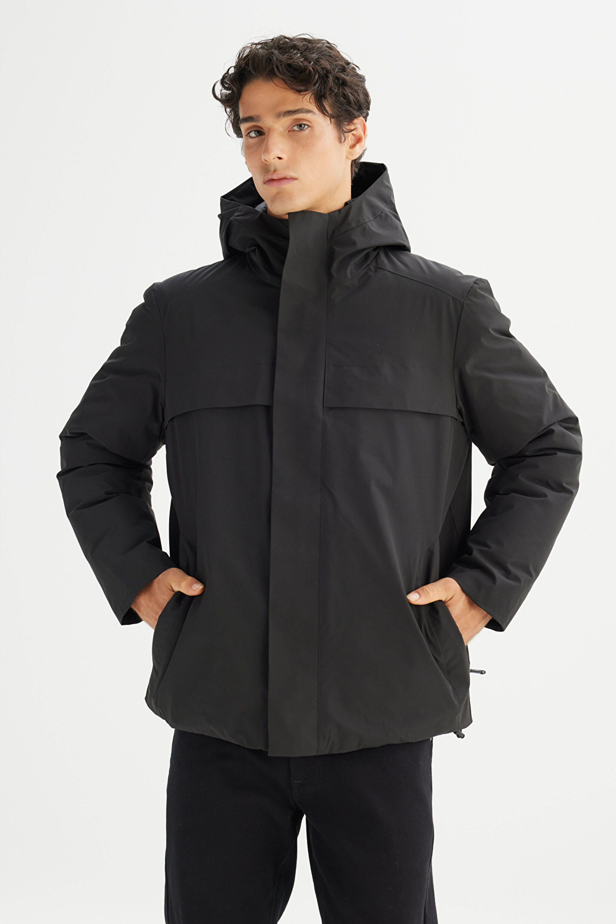 Relaxed Fit Rahat Kesim Kapüşonlu Cepli Şişme Mont