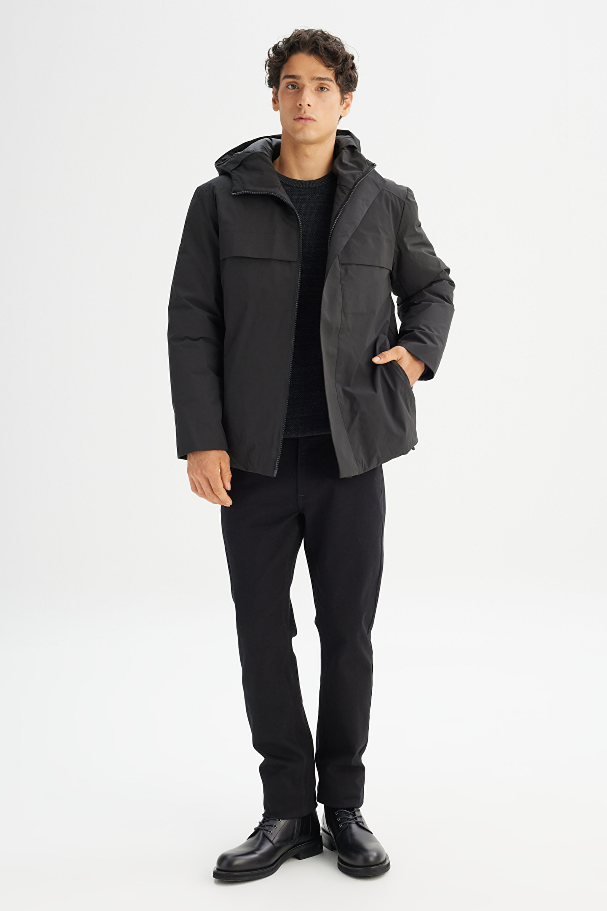 Relaxed Fit Rahat Kesim Kapüşonlu Cepli Şişme Mont - Black-L2520258001 (görsel 2)