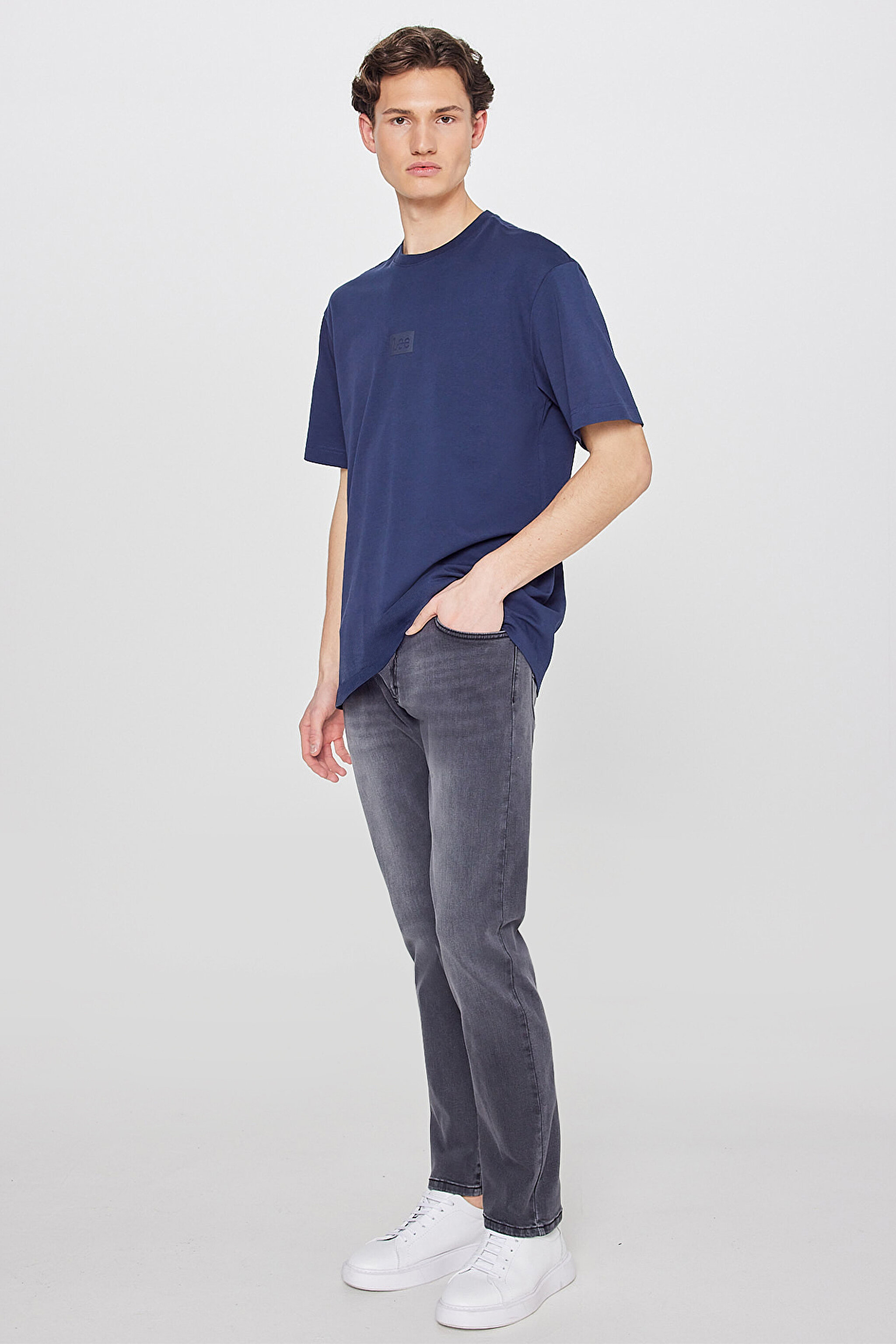 %100 Pamuk Nefes Alan Kumaş Loose Fit Rahat Kesim Logo Detaylı Tişört - Navy-L2520302410 (görsel 3)