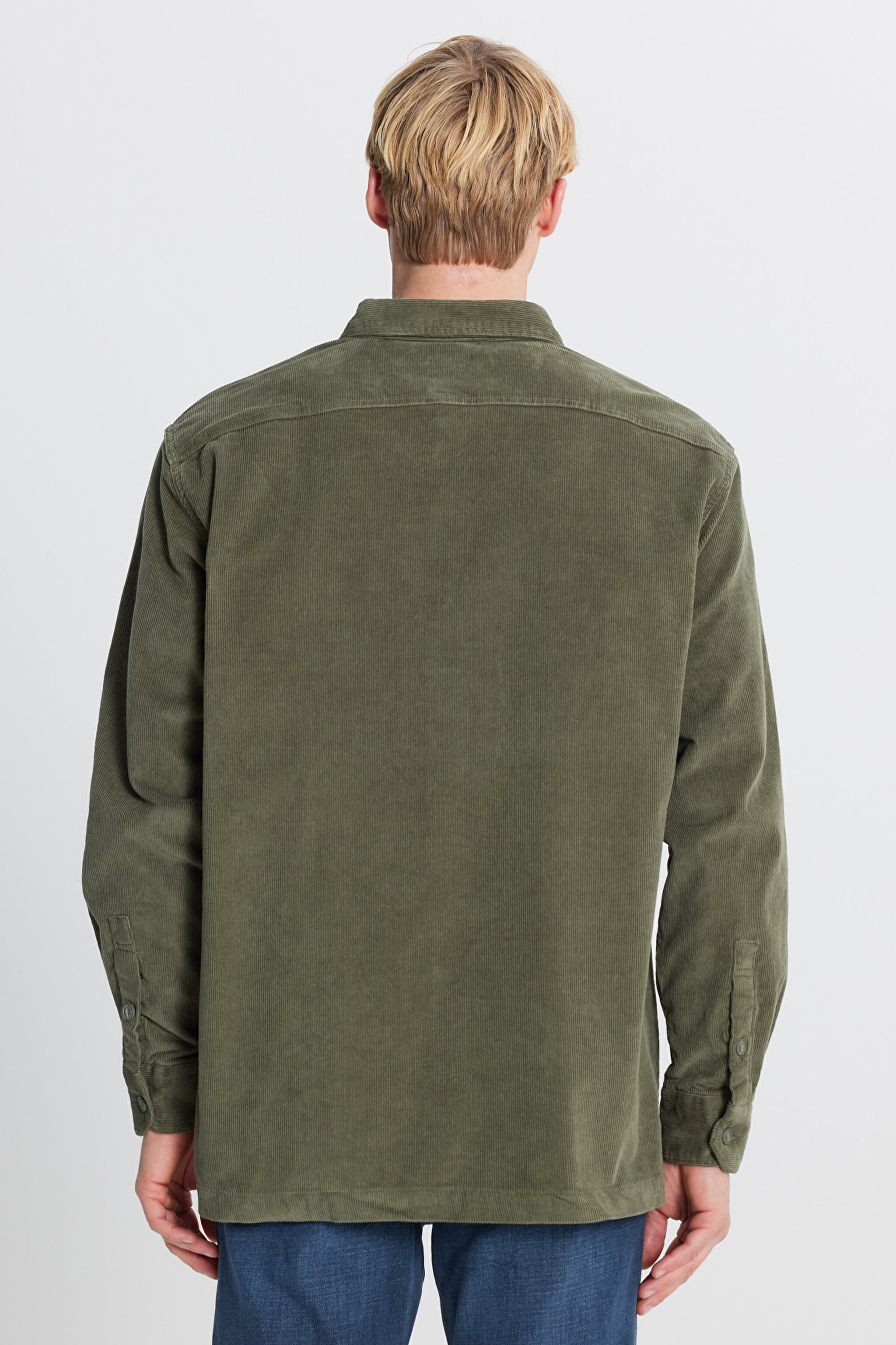 Pamuklu Relaxed Fit Rahat Kesim Klasik Yaka Cepli Kadife Gömlek - Mercantile Green-L2520353526 (görsel 5)