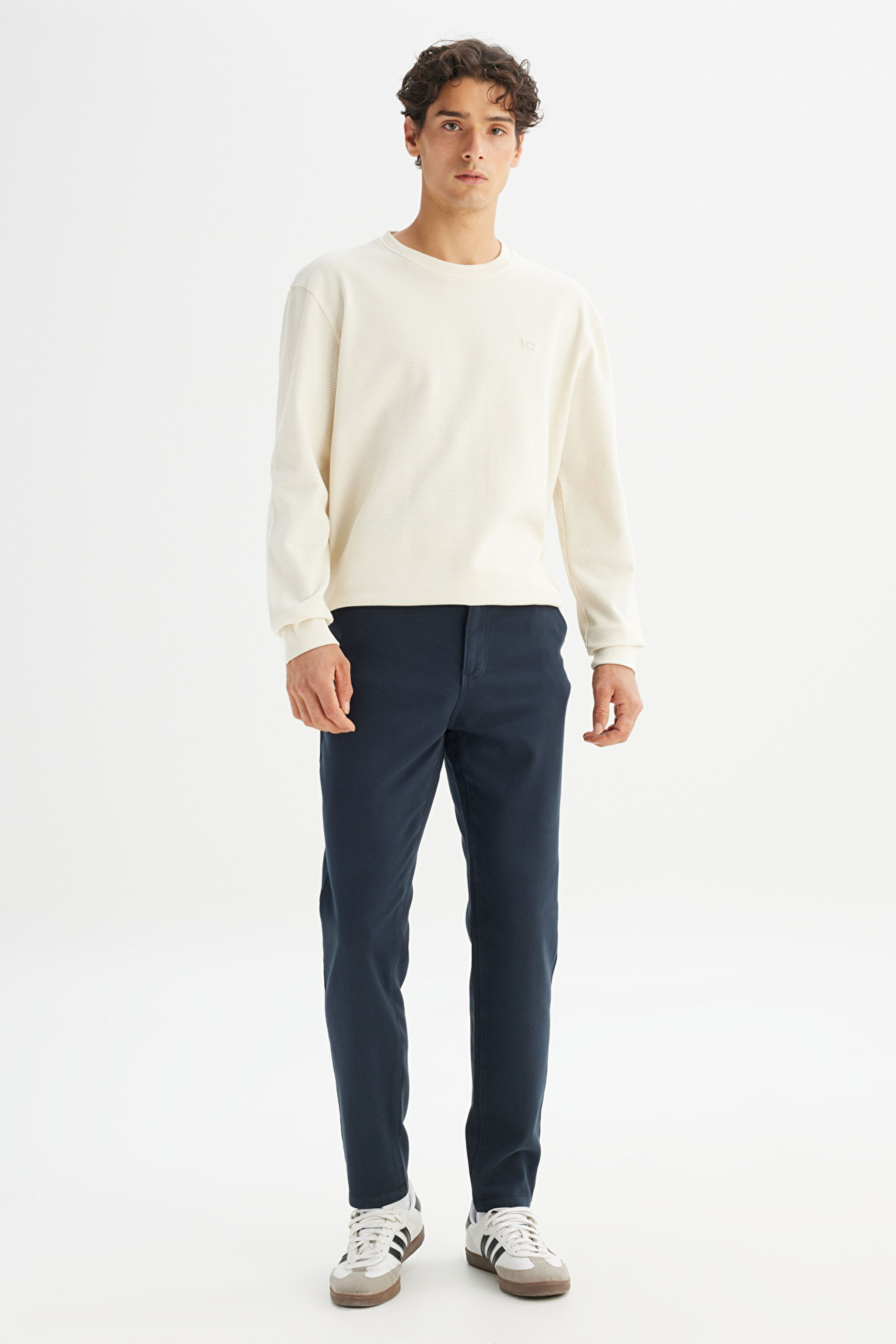 %100 Pamuk Regular Fit Normal Kesim Bisiklet Yaka Patch Logo Siyah Sweatshirt - Beige-L2520367614 (görsel 2)