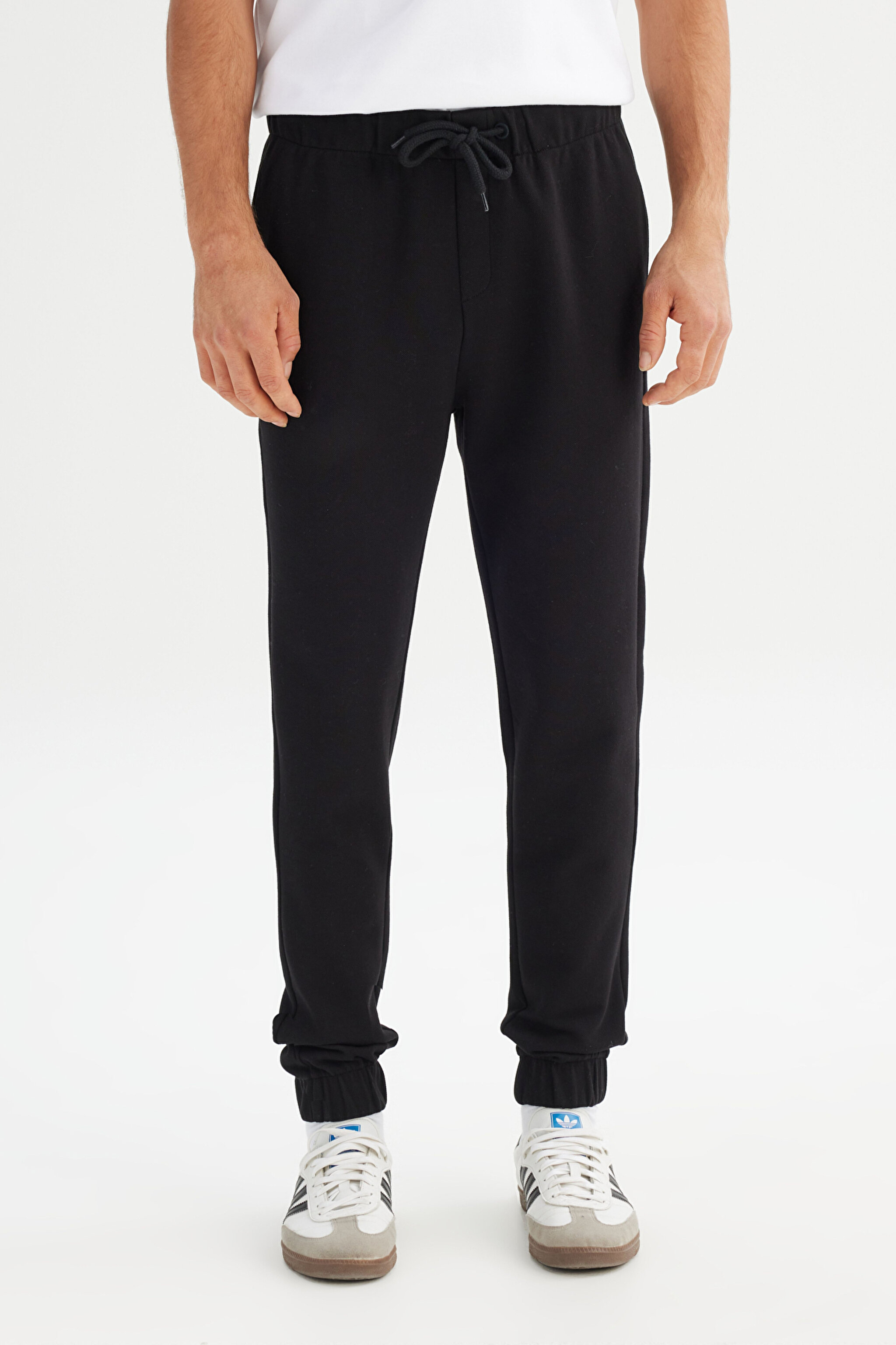 Regular Fit Normal Kesim Ribanalı Paça Siyah Sweatpant Eşofman Altı - Black-L2520371001 (görsel 2)