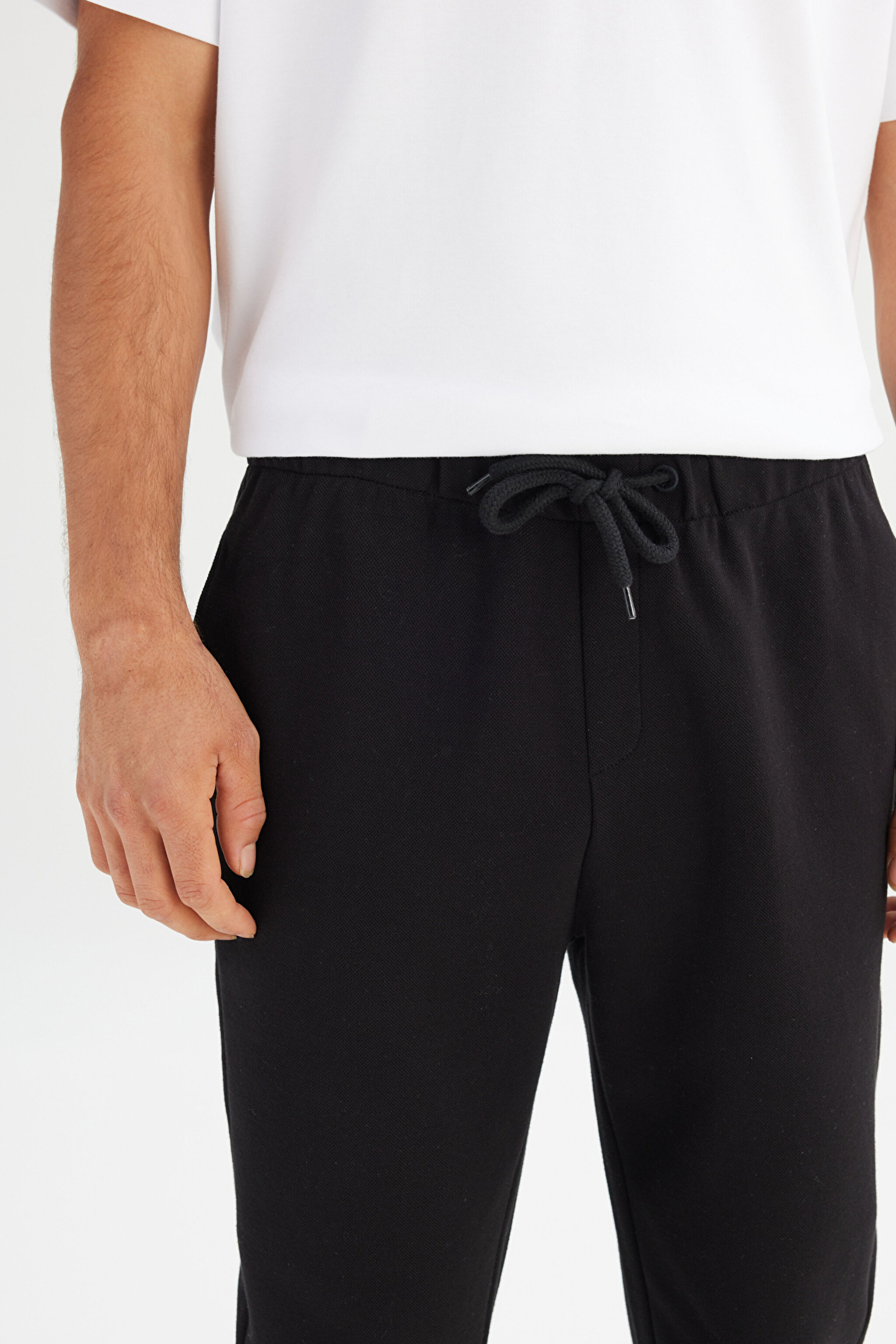 Regular Fit Normal Kesim Ribanalı Paça Siyah Sweatpant Eşofman Altı - Black-L2520371001 (görsel 4)