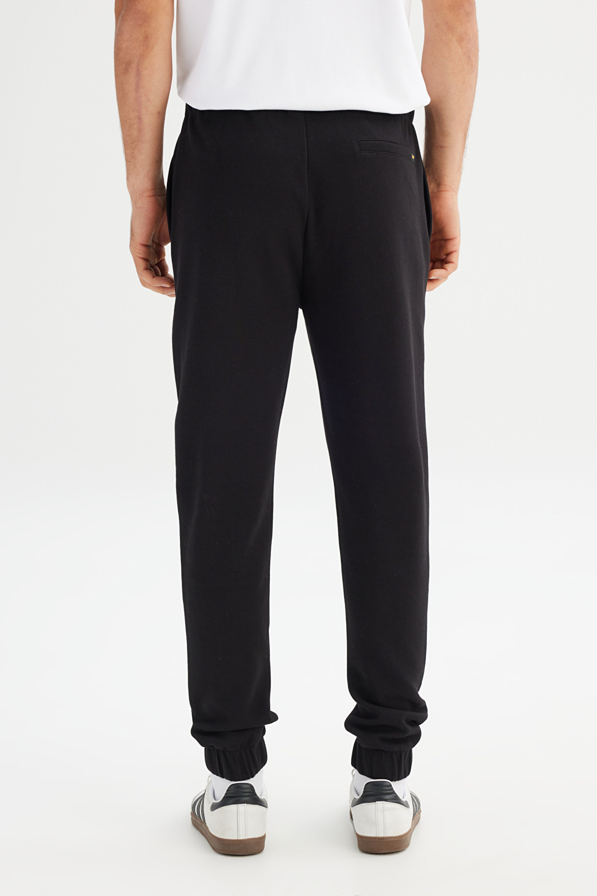 Regular Fit Normal Kesim Ribanalı Paça Siyah Sweatpant Eşofman Altı - Black-L2520371001 (görsel 5)