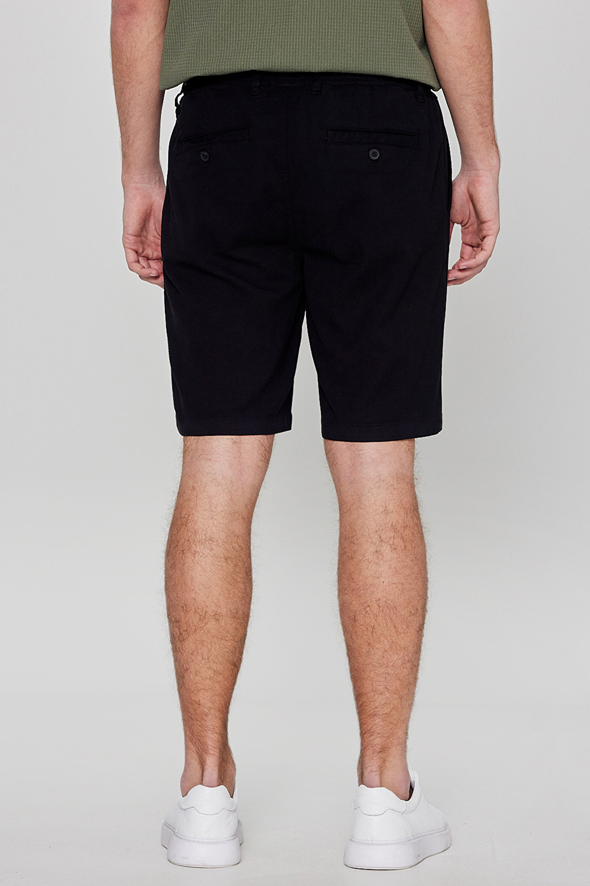 Yumuşak Dokulu Relaxed Fit Rahat Kesim Cepli Şort - Black-L2610080001 (görsel 4)