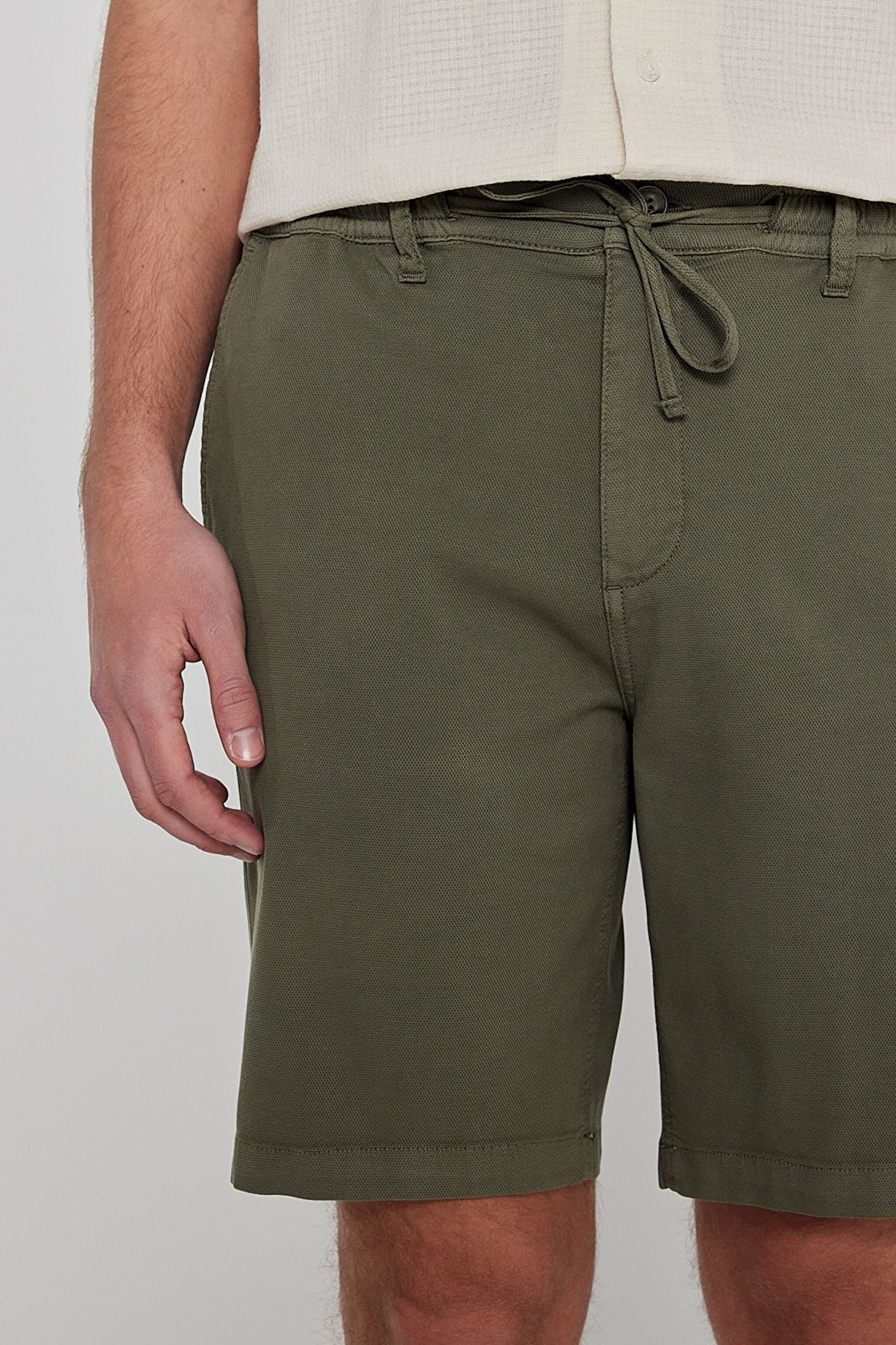 Yumuşak Dokulu Relaxed Fit Rahat Kesim Cepli Şort - Khaki-L2610080801 (görsel 5)