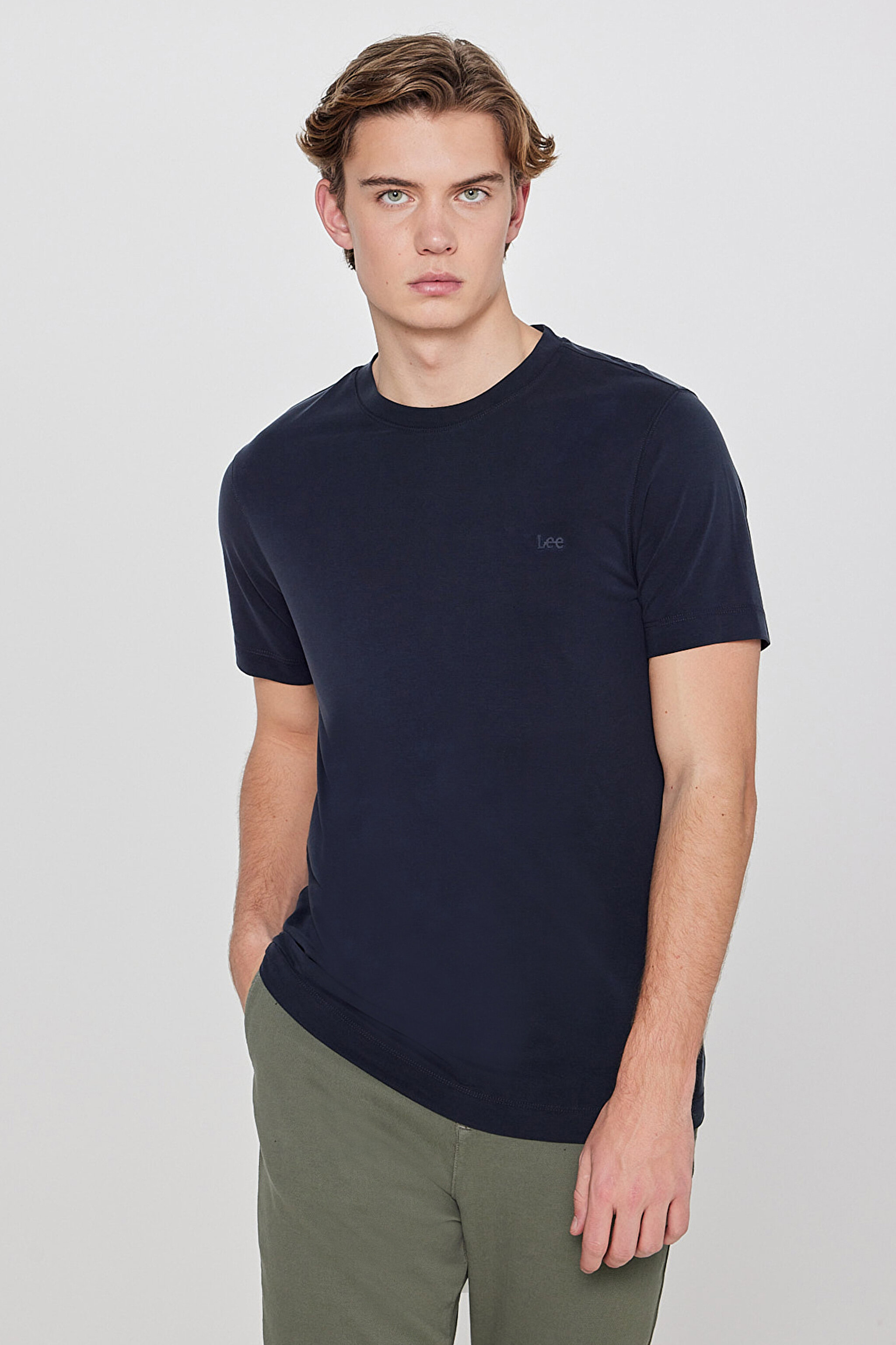 Yumuşak Dokulu Regular Fit Normal Kesim Bisiklet Yaka Premium Tişört - Black-L2610126001 (görsel 2)