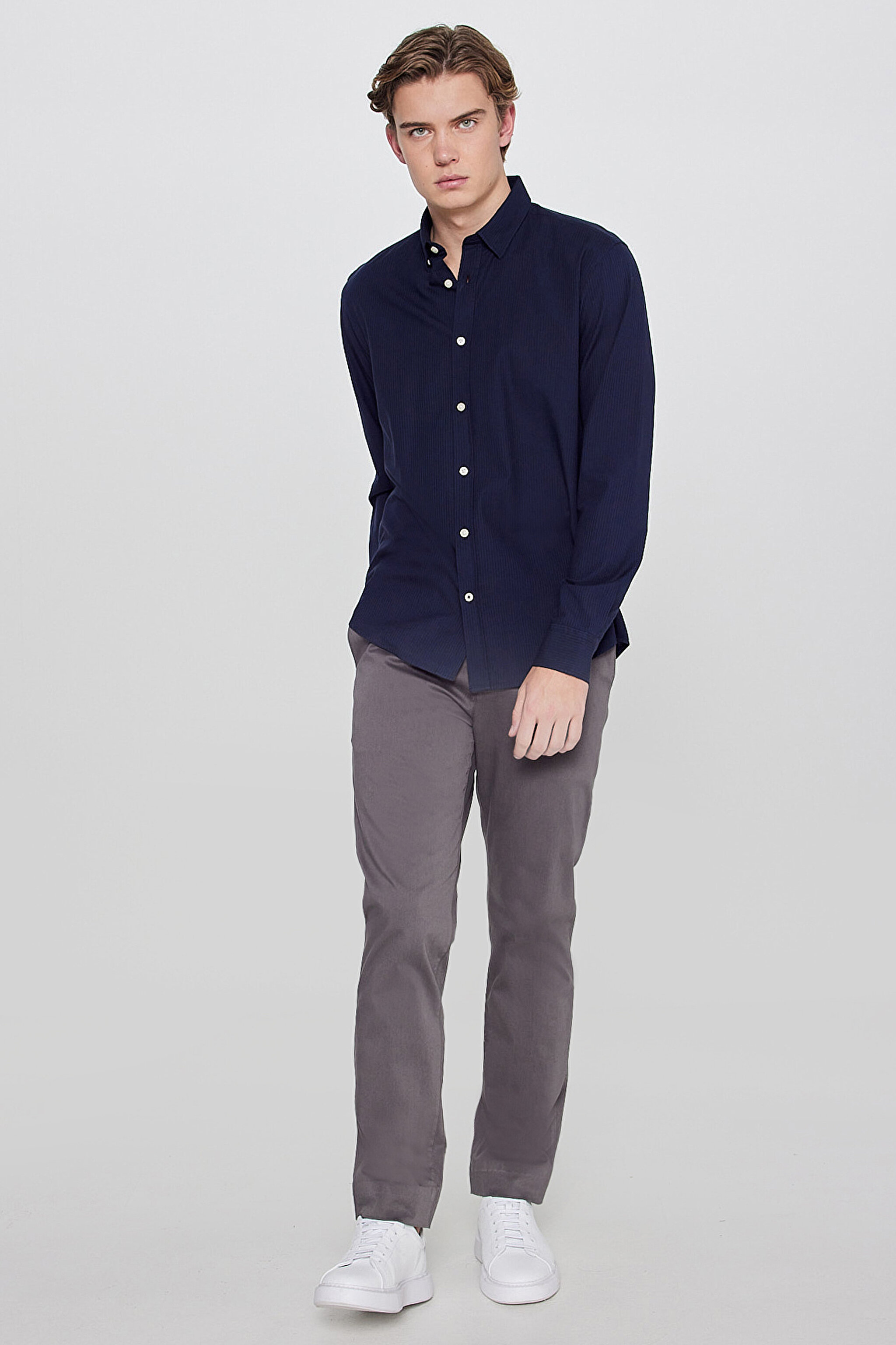Pamuklu Yumuşak Dokulu Regular Fit Normal Kesim Çizgili Gömlek - Navy-L2610158410 (görsel 3)