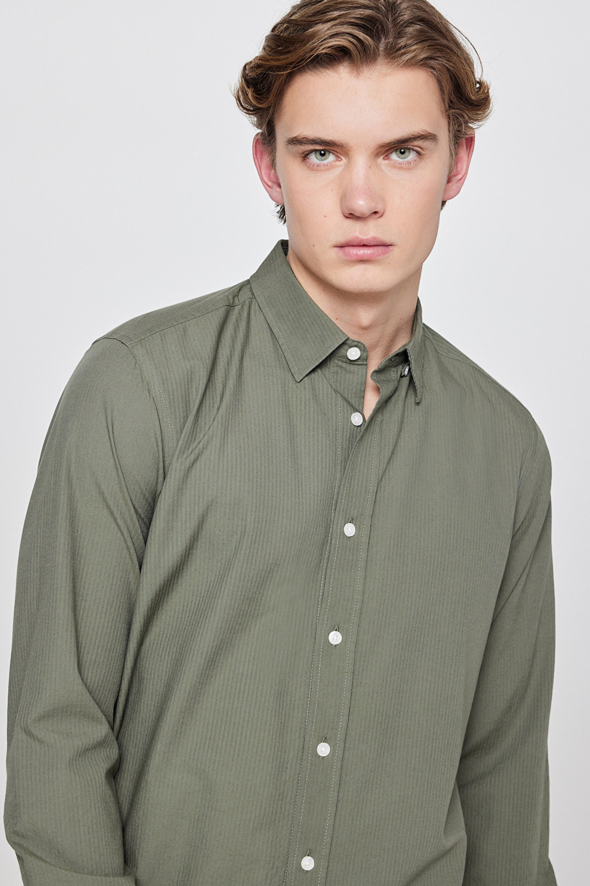 Pamuklu Yumuşak Dokulu Regular Fit Normal Kesim Çizgili Gömlek - Khaki-L2610158801 (görsel 4)