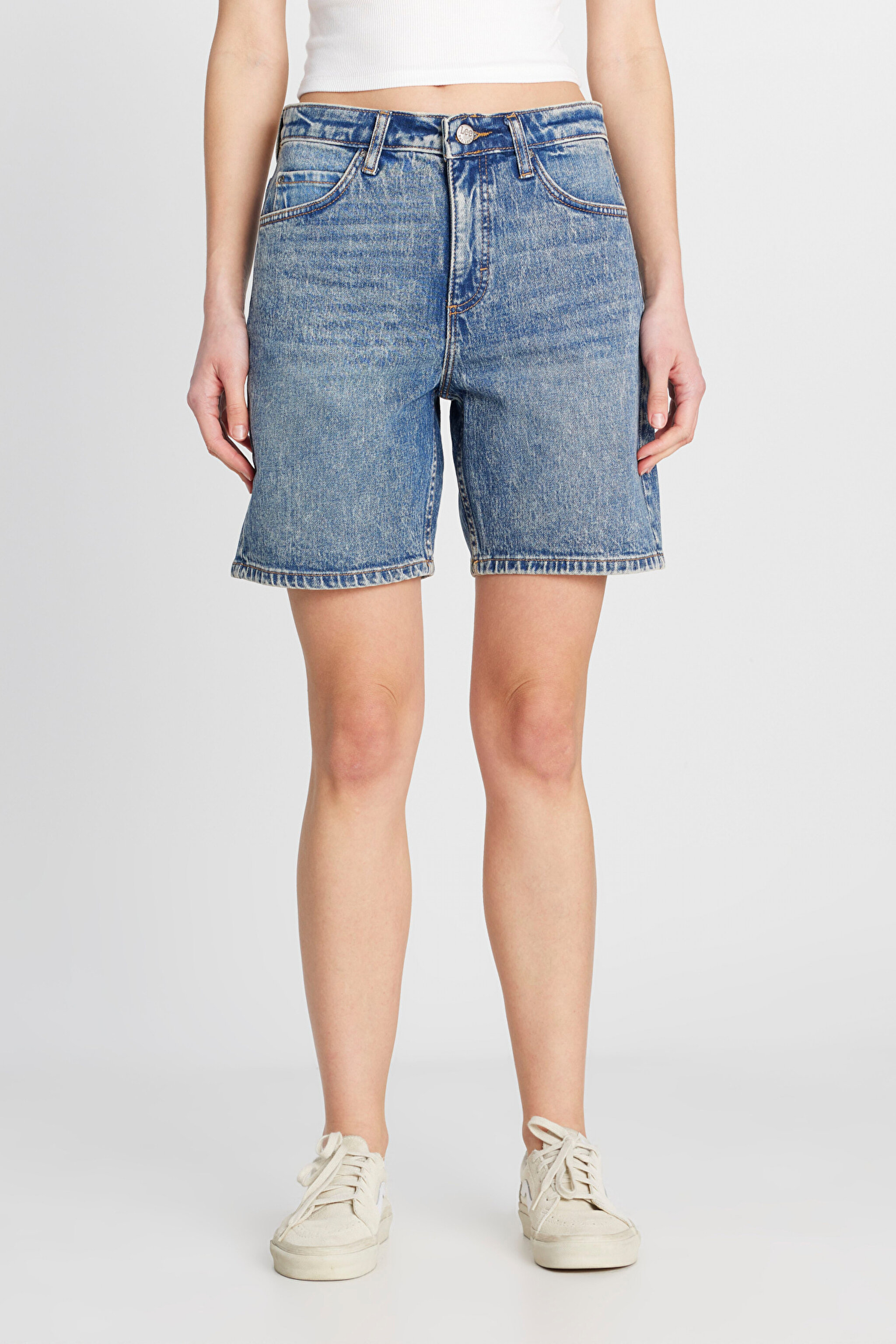 Slim Fit Dar Kesim Normal Bel Mavi Bermuda Jean Kot Şort - Collapsing Wave-L35O205107F92 (görsel 3)