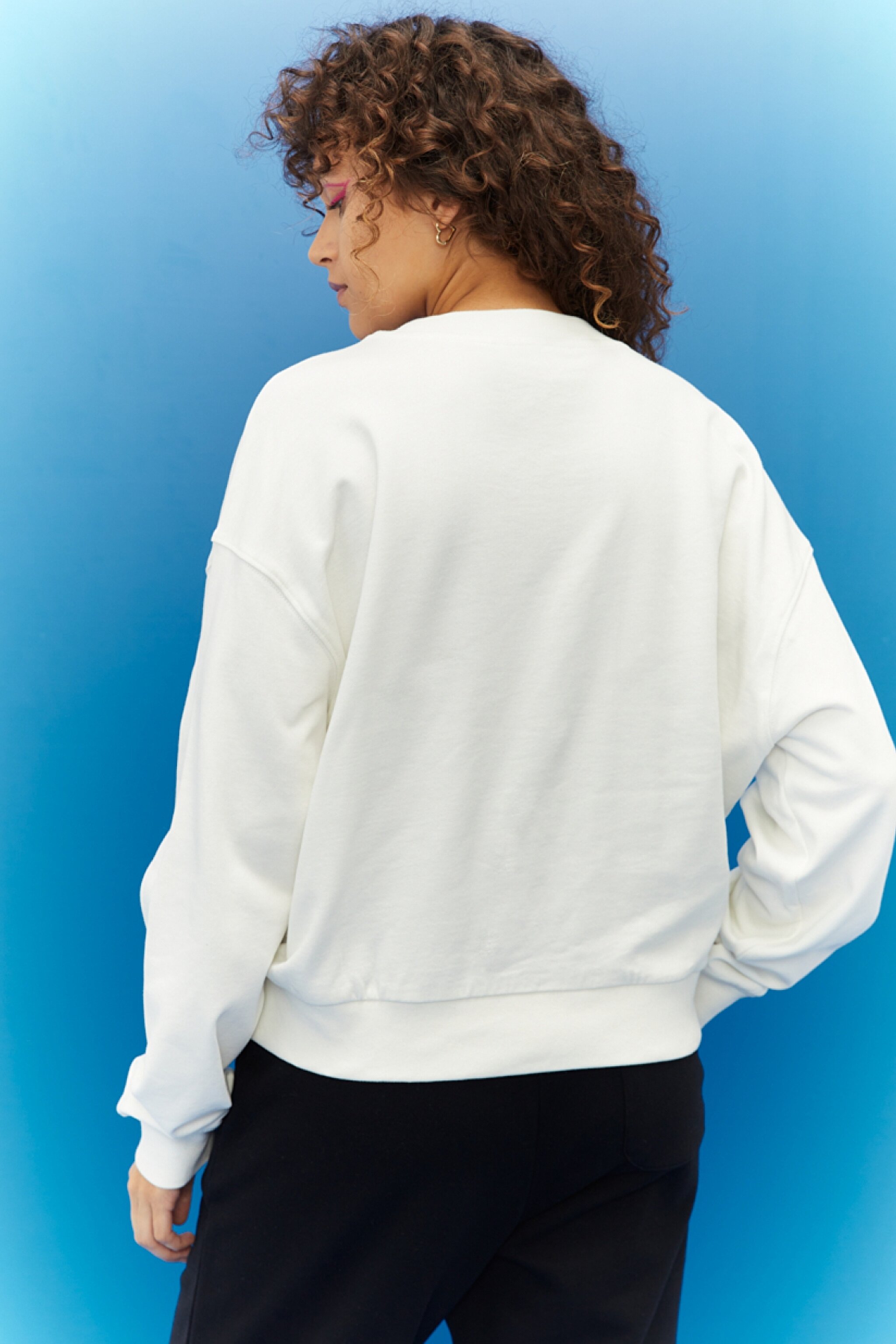 Oversize Fit Rahat Kesim %100 Pamuk Bisiklet Yaka Ekru Sweatshirt - Ecru-L36ZEJNQ (görsel 5)