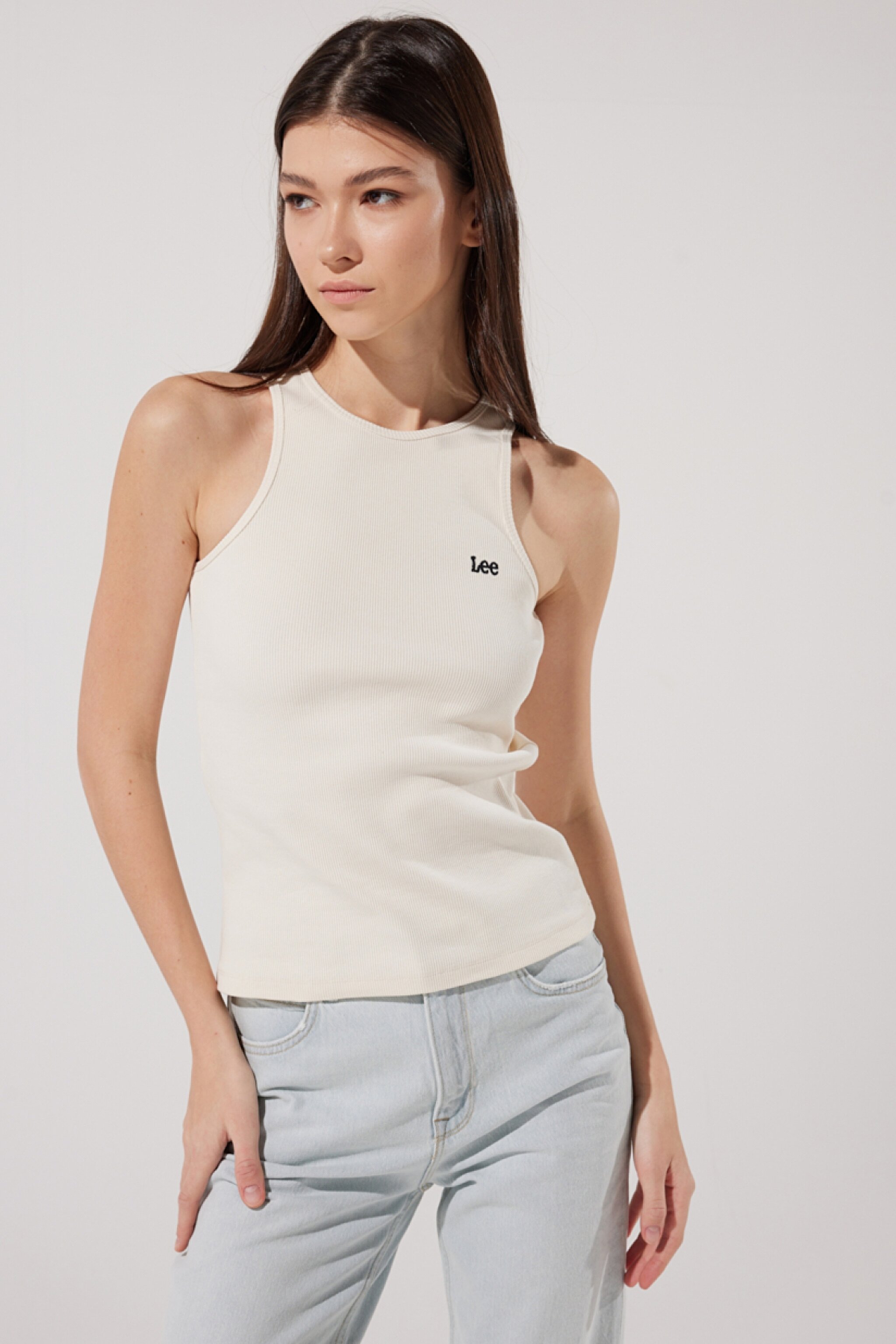 Slim Fit Dar Kesim Bisiklet Yaka Kolsuz Kırık Beyaz Tişört