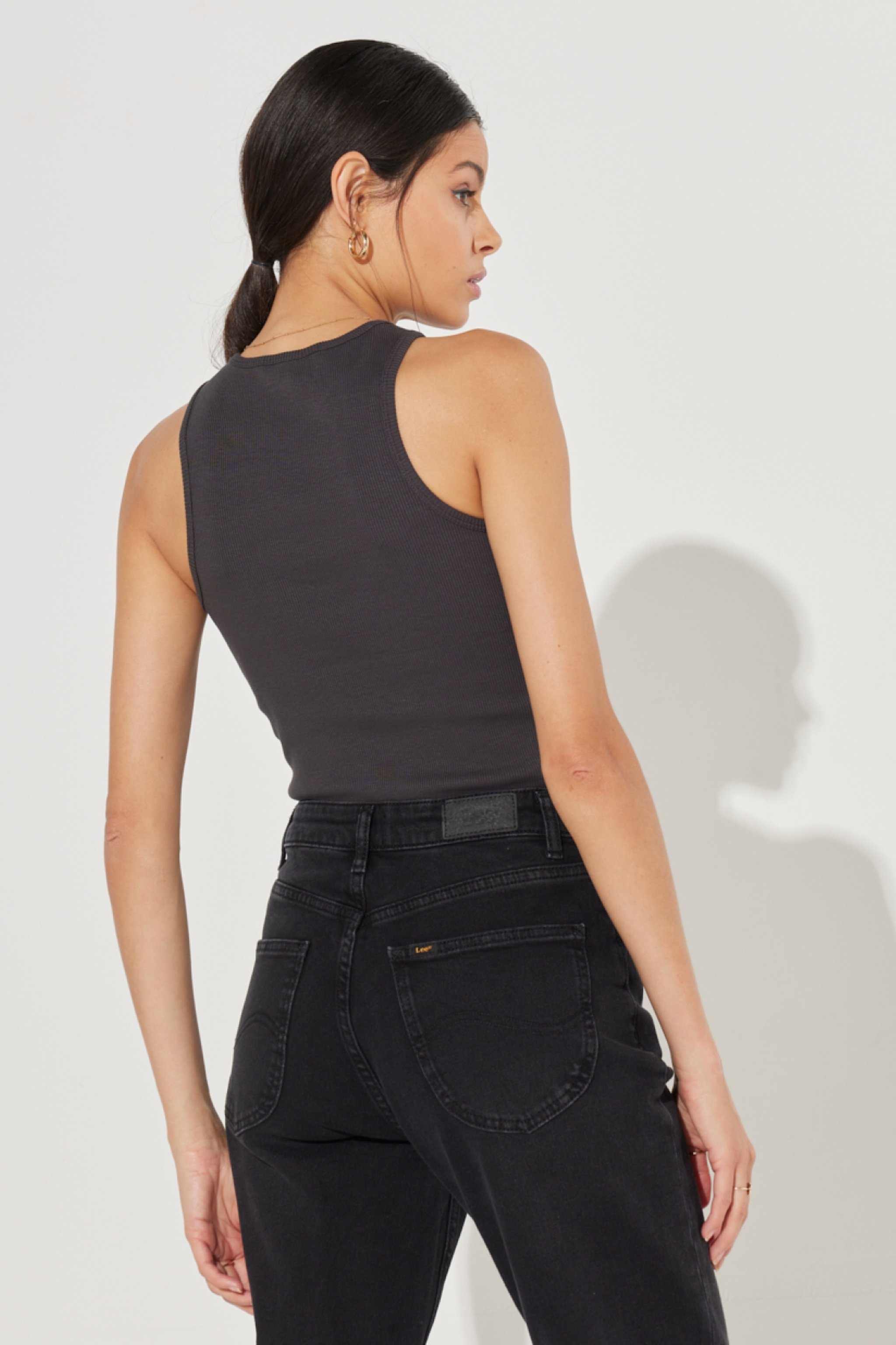 Slim Fit Dar Kesim Bisiklet Yaka Kolsuz Siyah Tişört - Washed Black-L44QJRON (görsel 6)