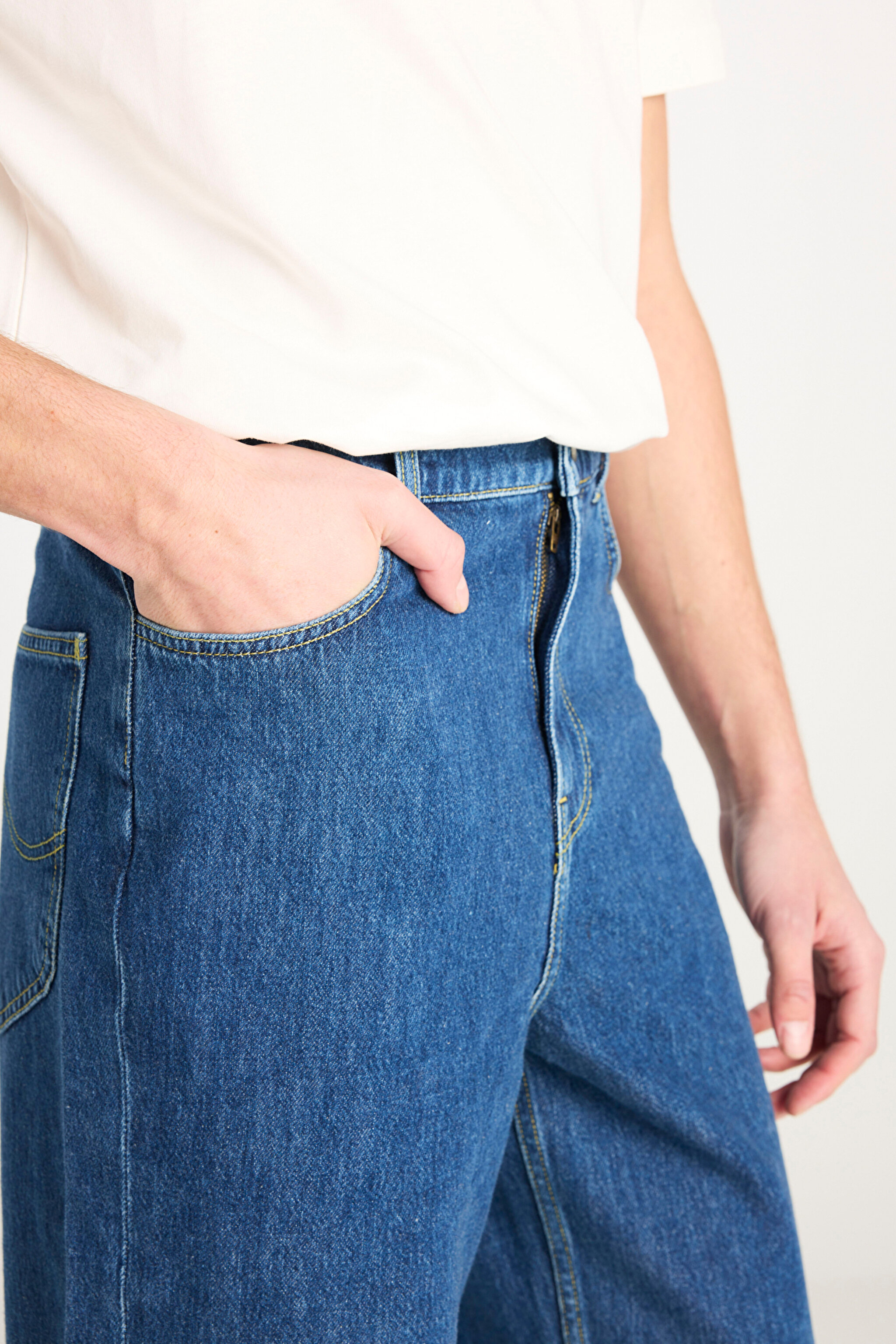 %100 Pamuk Asher Loose Fit Geniş Kesim Geniş Paça Mavi Jean Denim Pantolon - Mid Indigo-L70E00001381 (görsel 5)