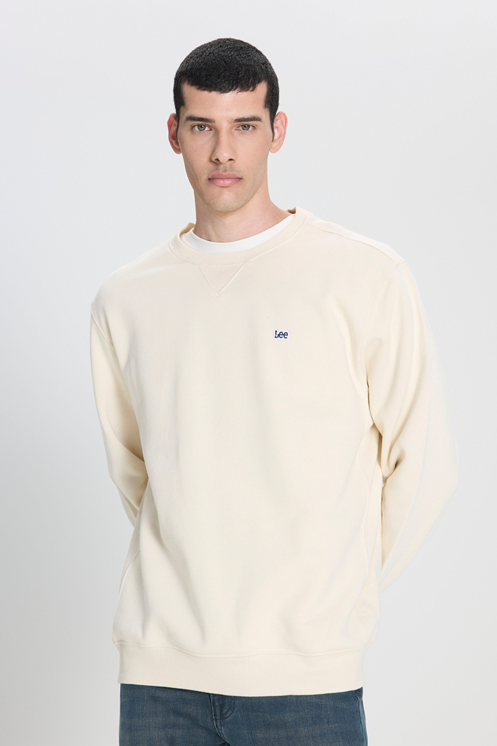 Regular Fit Normal Kesim %100 Pamuk Bisiklet Yaka Şardonlu Kırık Beyaz Sweatshirt