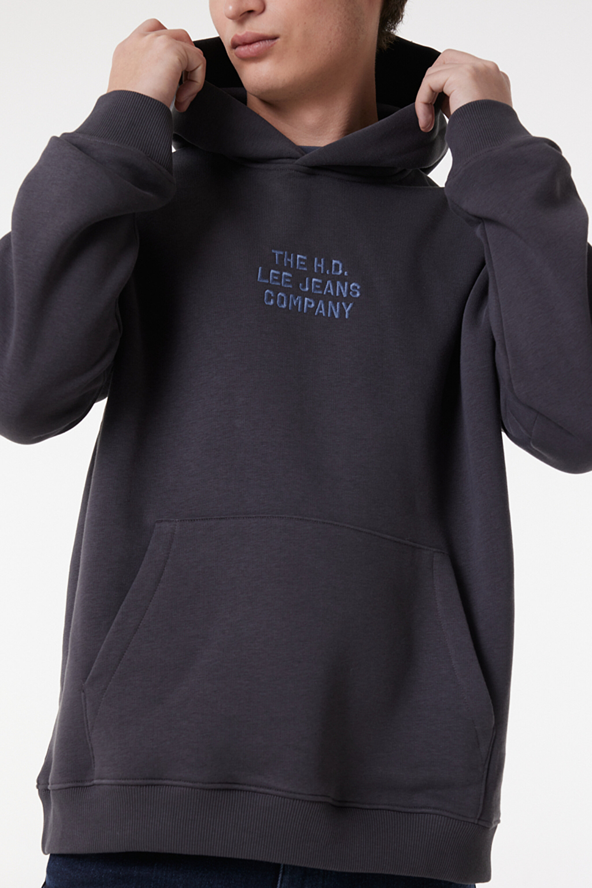 Relaxed Fit Geniş Kesim Kapüşonlu İçi Polarlı Sırt Baskılı Antrasit Sweatshirt - Washed Black-LM05RHON (görsel 4)