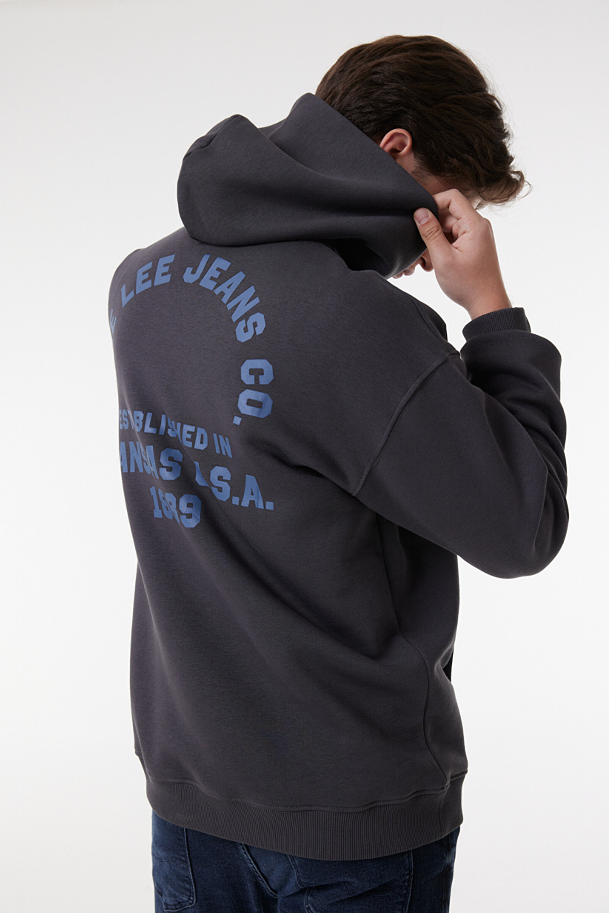 Relaxed Fit Geniş Kesim Kapüşonlu İçi Polarlı Sırt Baskılı Antrasit Sweatshirt - Washed Black-LM05RHON (görsel 6)