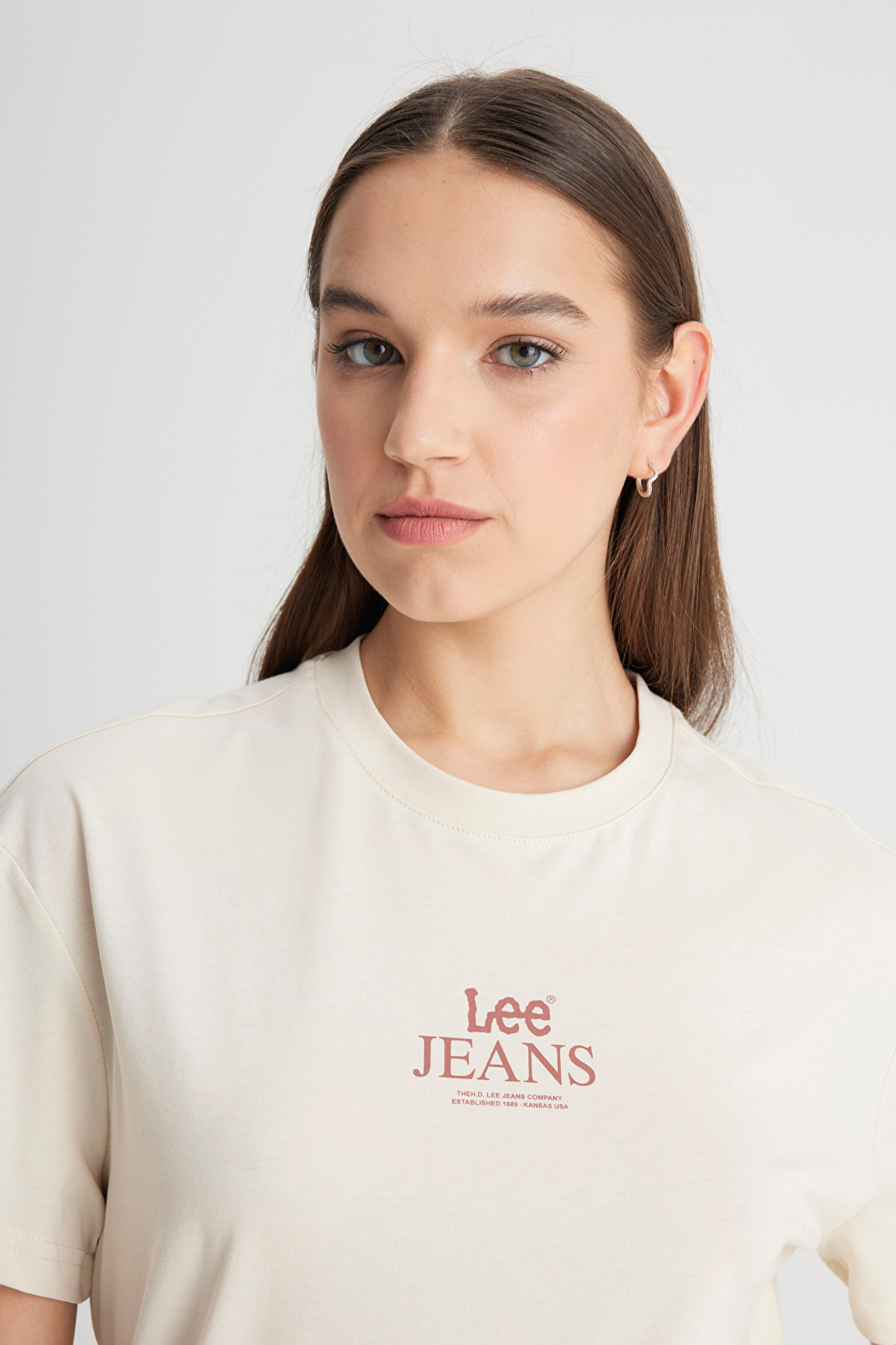 Relaxed Fit Geniş Kesim Bisiklet Yaka %100 Pamuk Bej Tişört - Soy Bean-LQ68EHA92 (görsel 2)