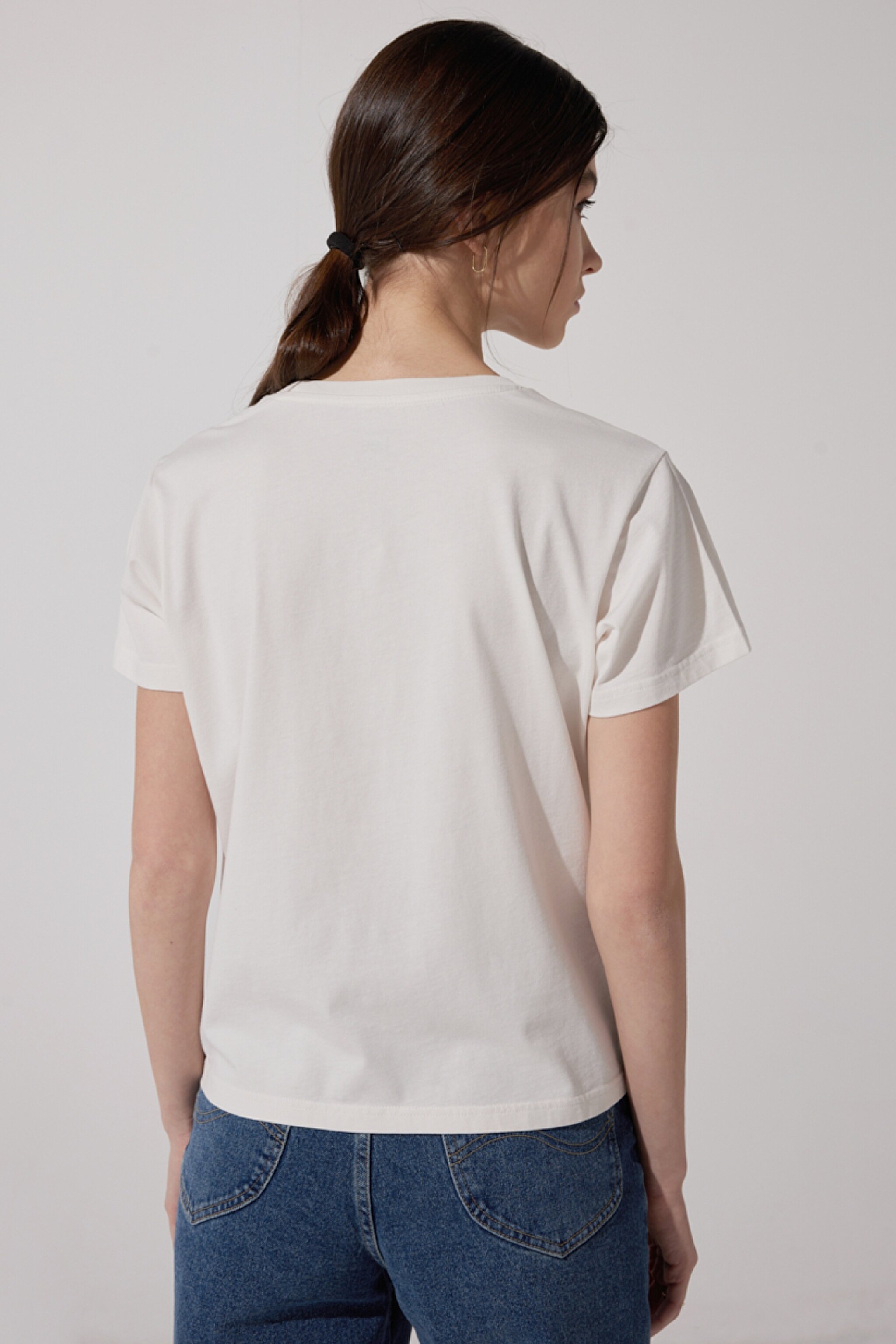 Regular Fit Normal Kesim %100 Pamuk Bisiklet Yaka Kırık Beyaz Tişört - Off White-LV01EHMK (görsel 5)