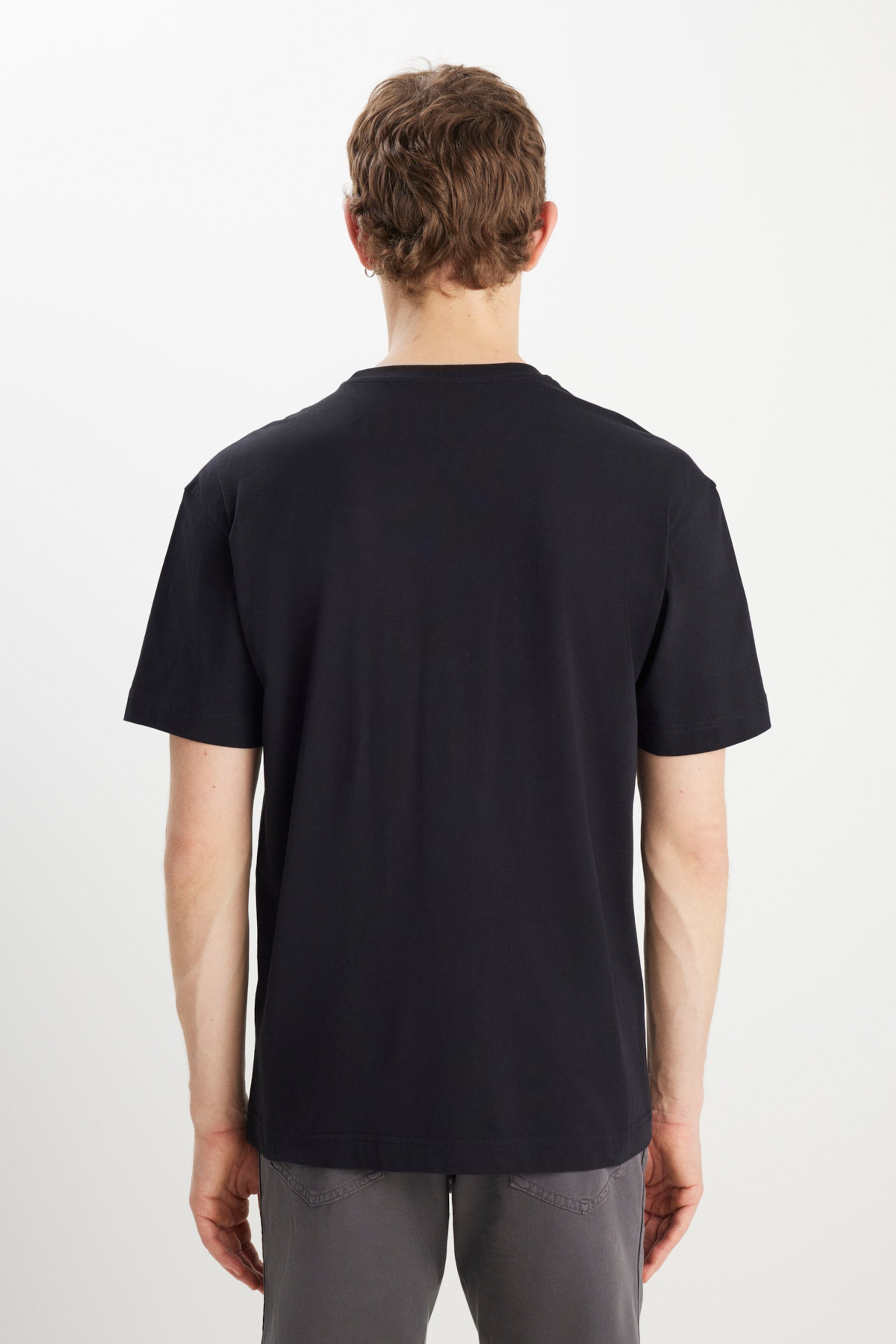 %100 Pamuk Relaxed Fit Normal Kesim Bisiklet Yaka Siyah Tişört - Black-MW7NM203877001 (görsel 5)