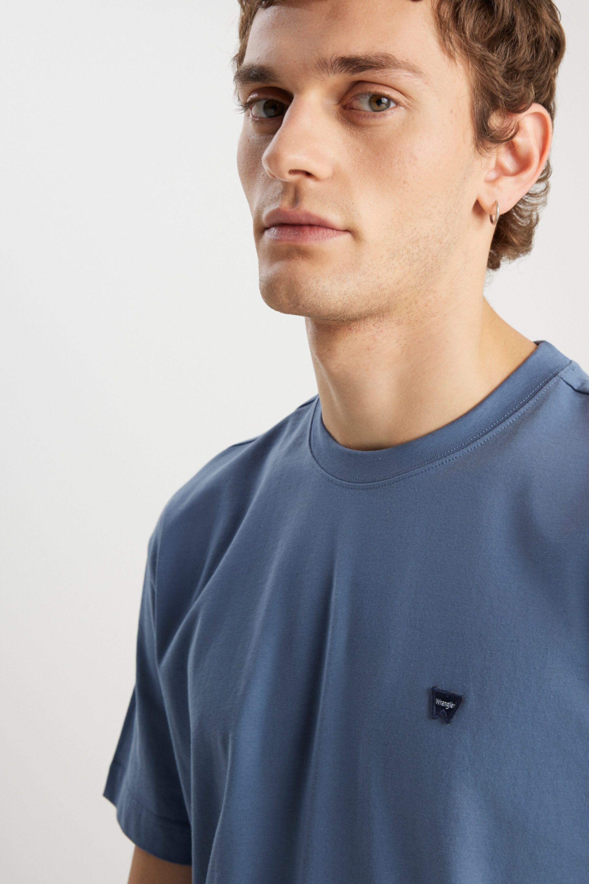 %100 Pamuk Relaxed Fit Geniş Kesim Bisiklet Yaka Minimal Logo Açık Mavi Tişört - Dusty Blue-MW7NM203877223 (görsel 4)